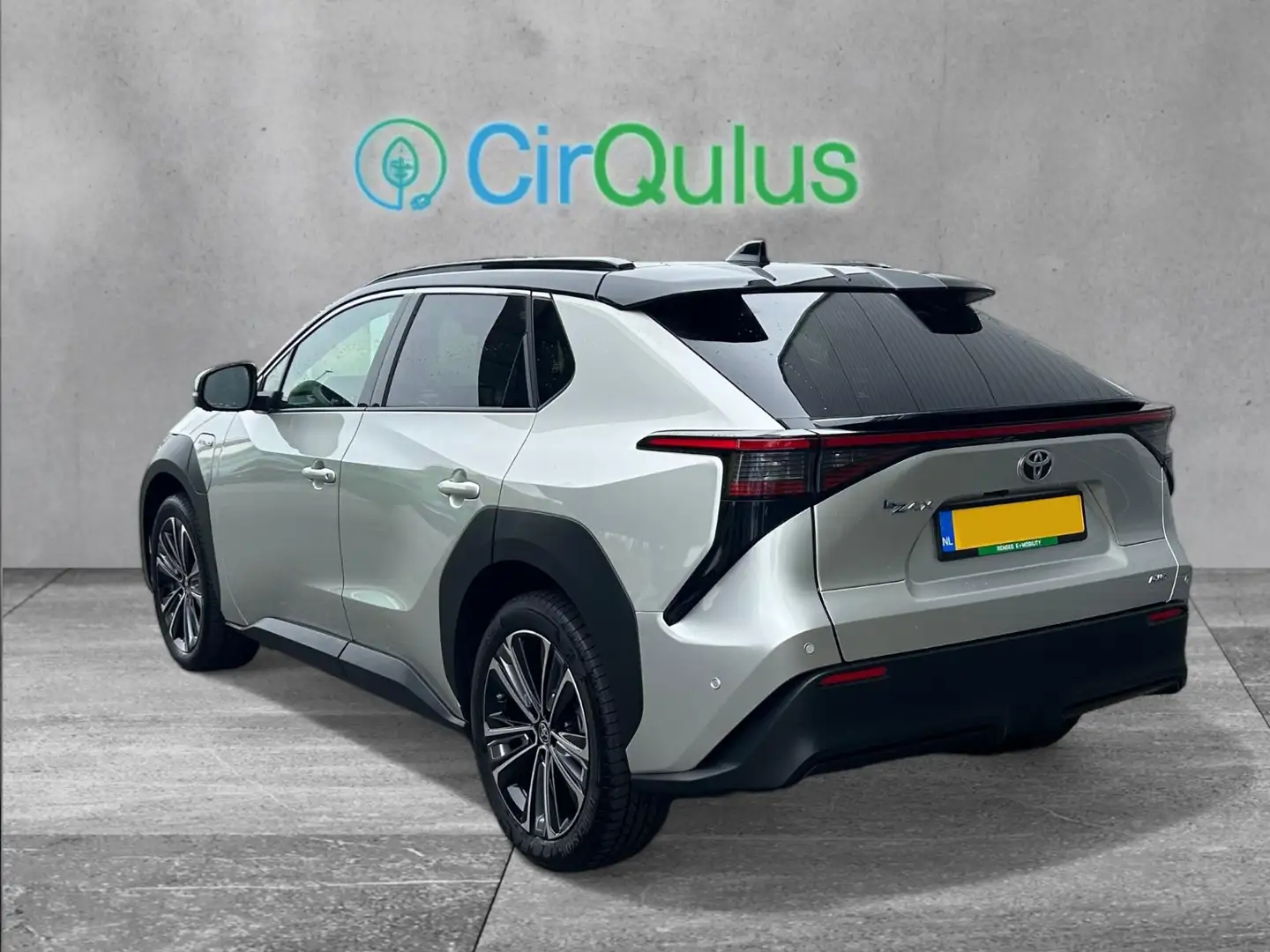 Toyota bZ4X AWD Premium 4WD Premium (financial) lease v.a. 695 Gris - 2