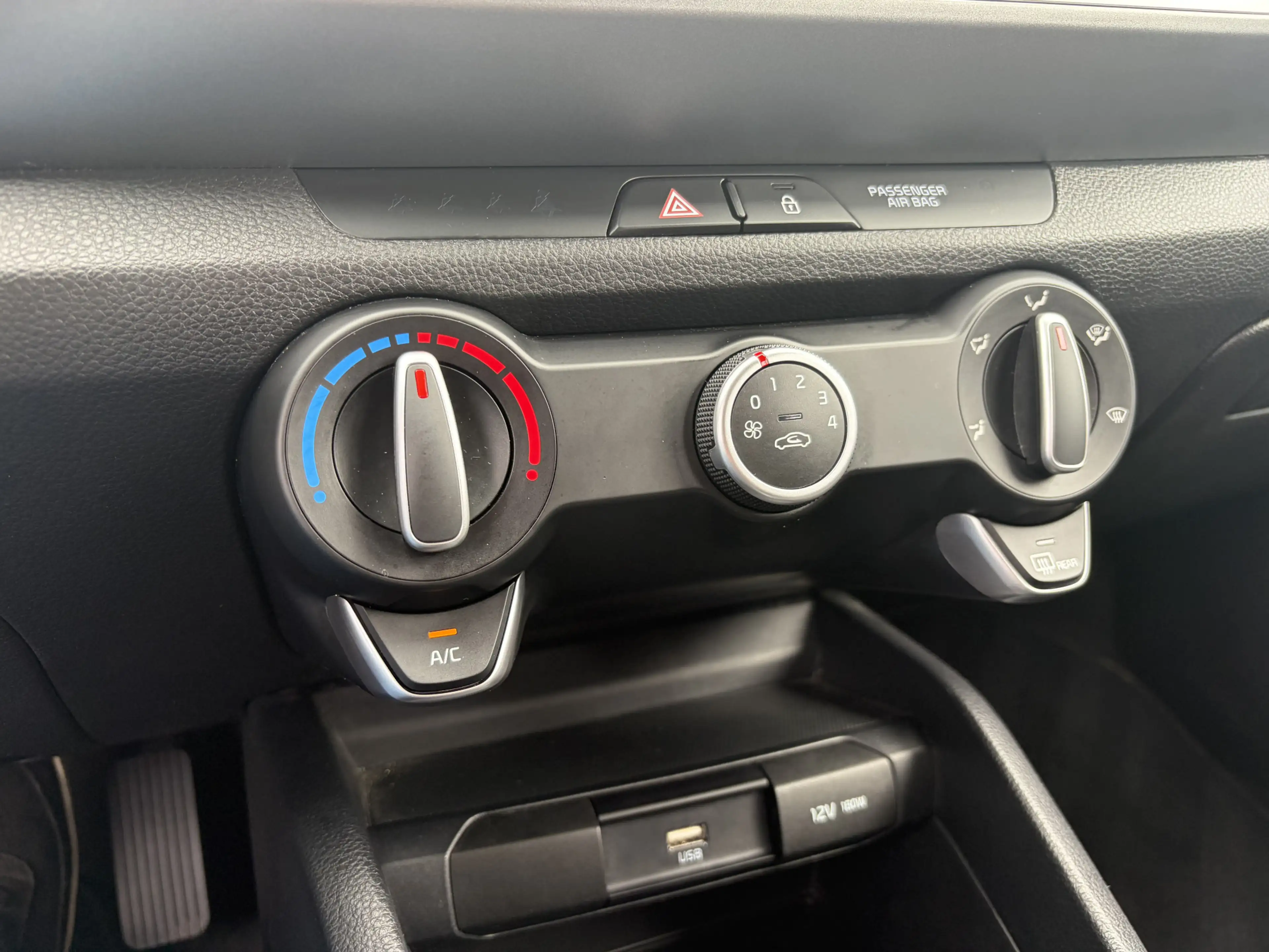 Kia Stonic 1.0 T-GDi MHEV DynamicLine | Camera | Carplay | Cr — photo 14