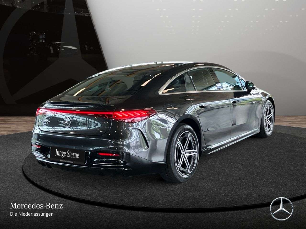 Mercedes-Benz EQS