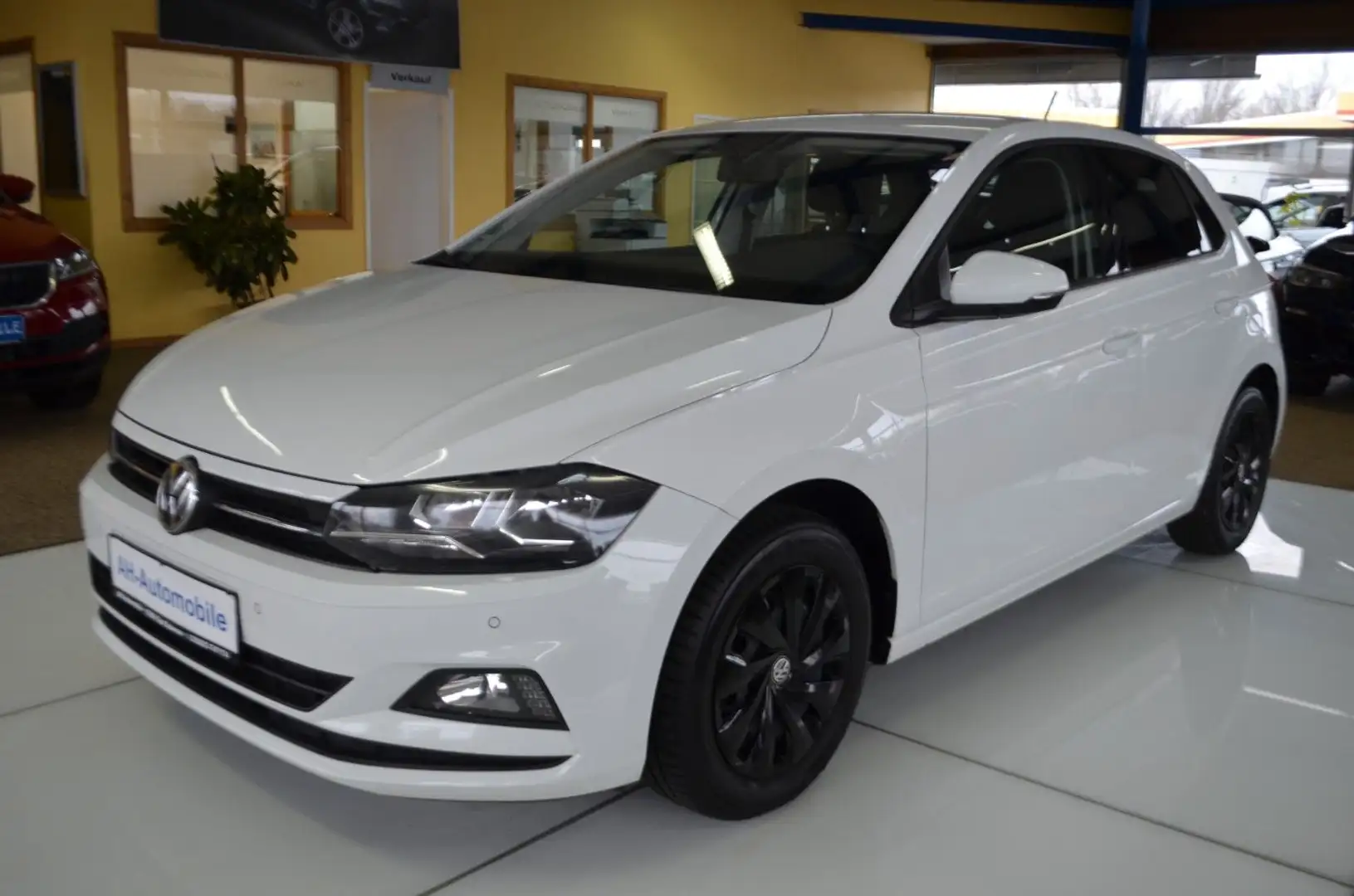 Volkswagen Polo VI AUTOMATIK / KLIMA / TEMPOMAT / PDC Weiß - 1
