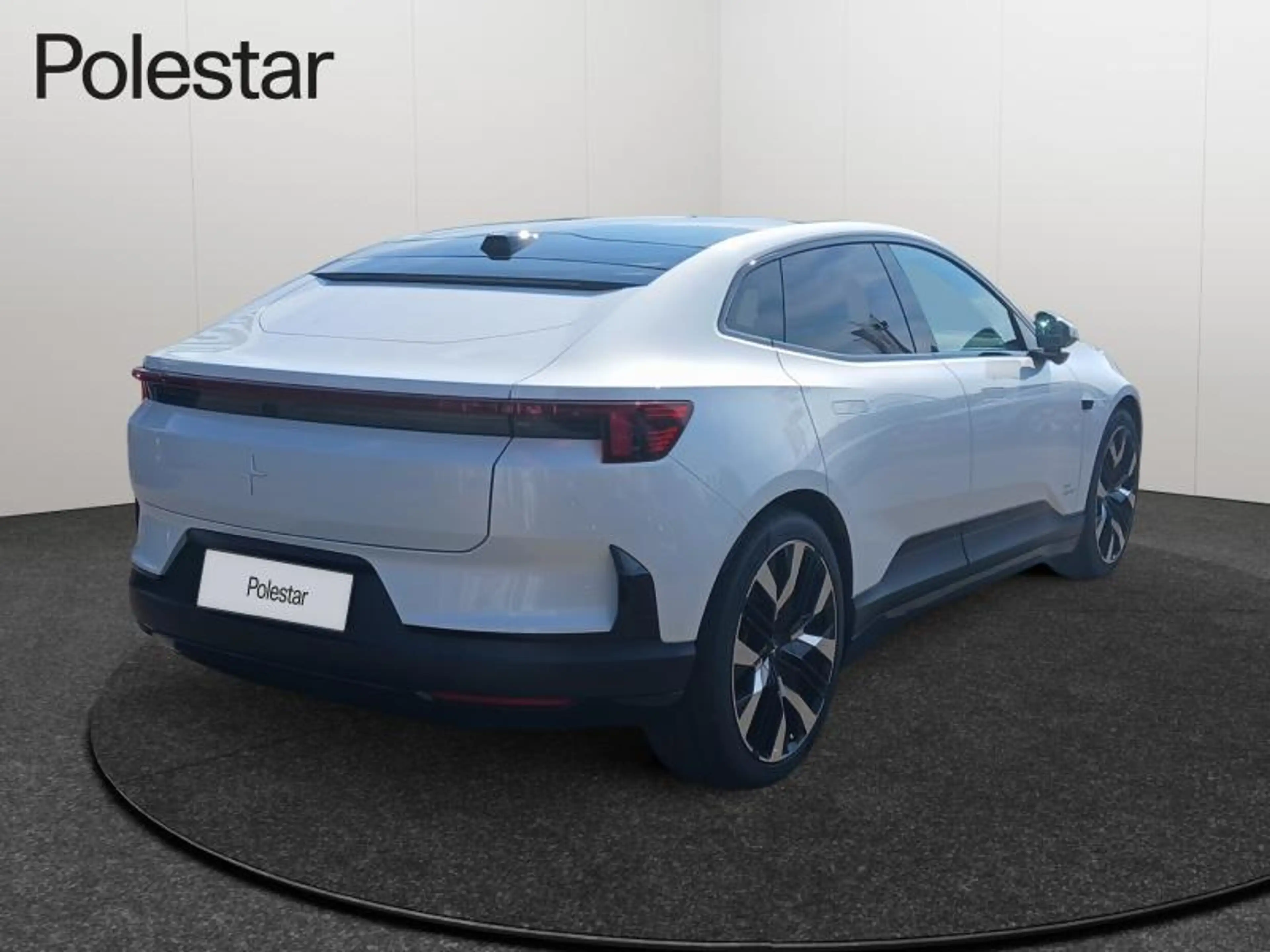 Polestar 4 Dual Motor Performance / Electrique — photo 2