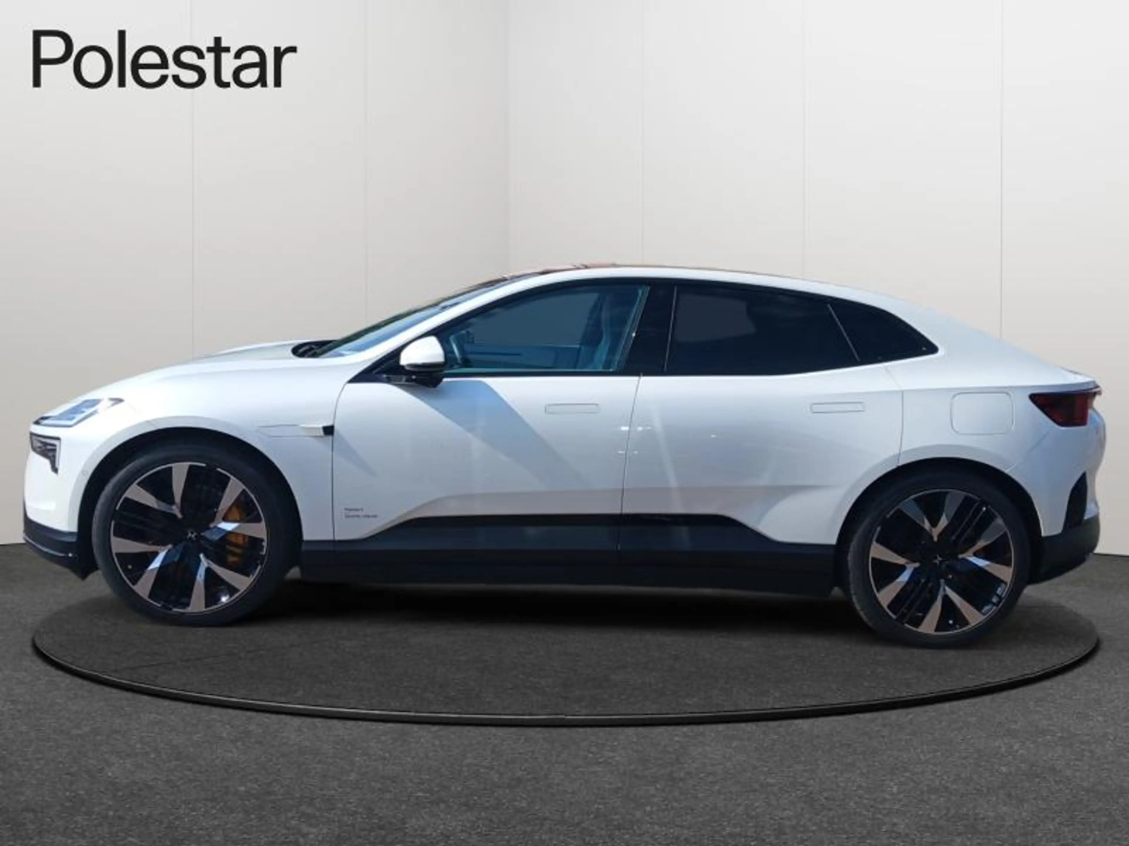 Polestar 4 Dual Motor Performance / Electrique — photo 4