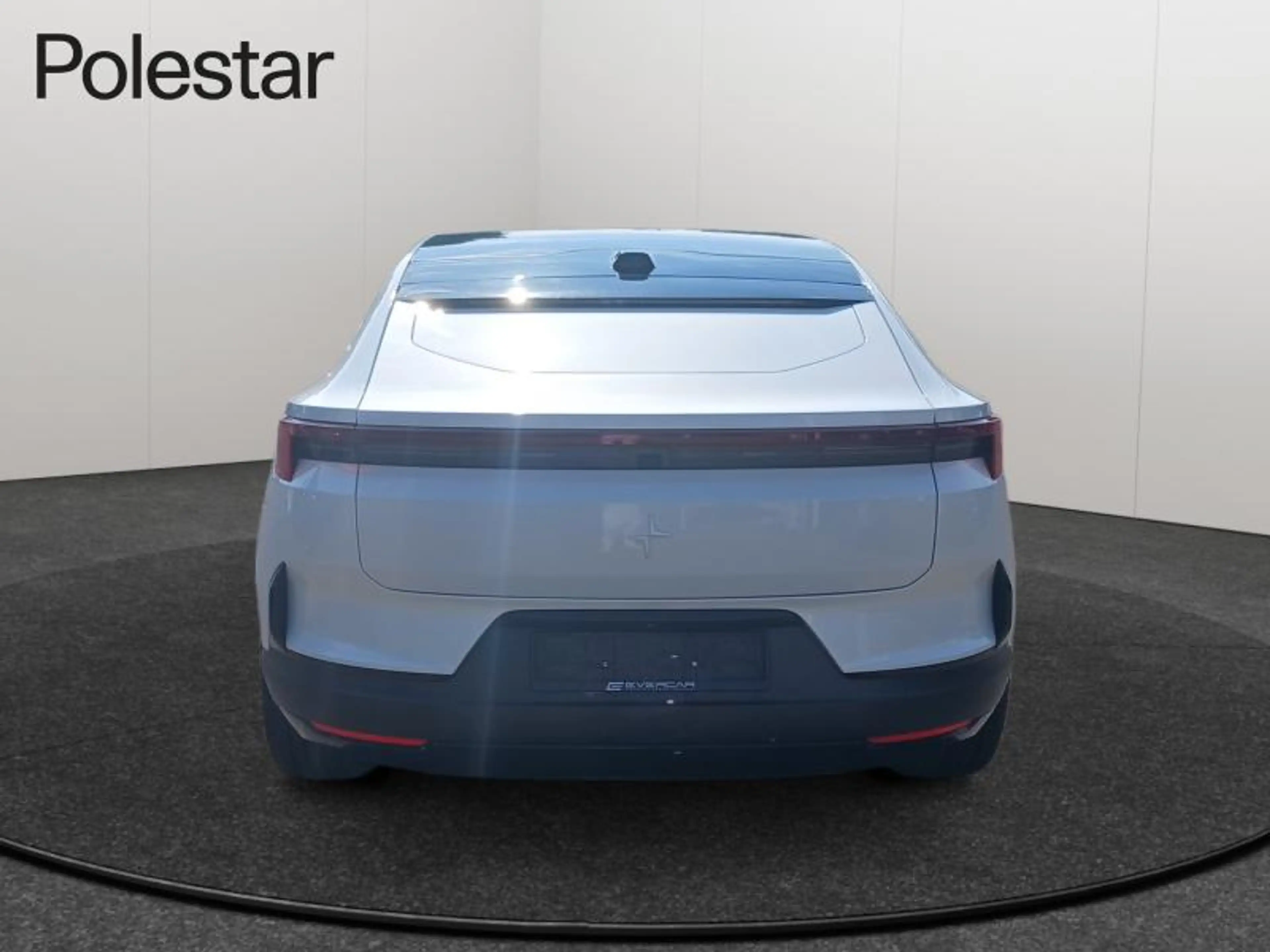 Polestar 4 Dual Motor Performance / Electrique — photo 6