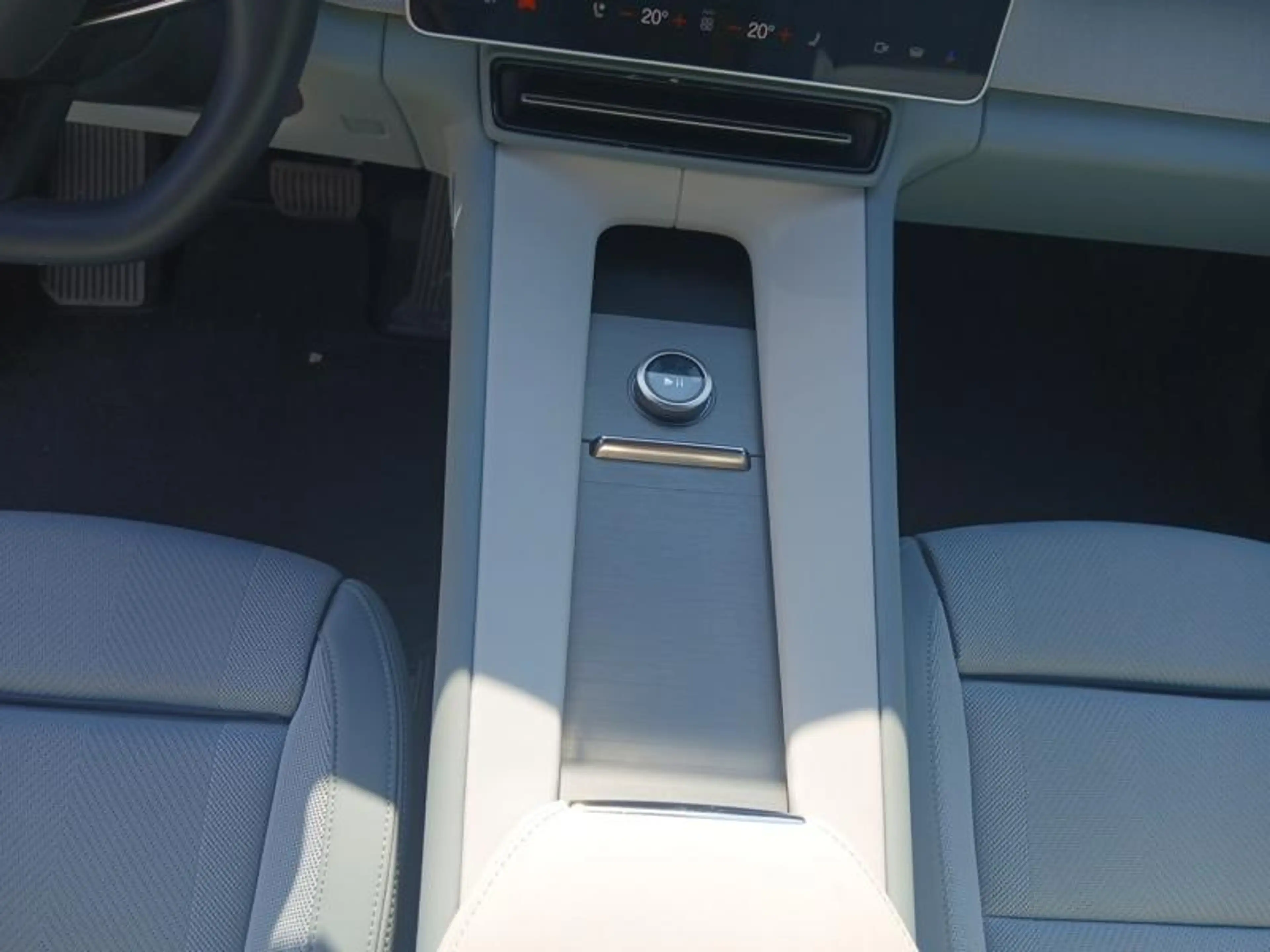 Polestar 4 Dual Motor Performance / Electrique — photo 9