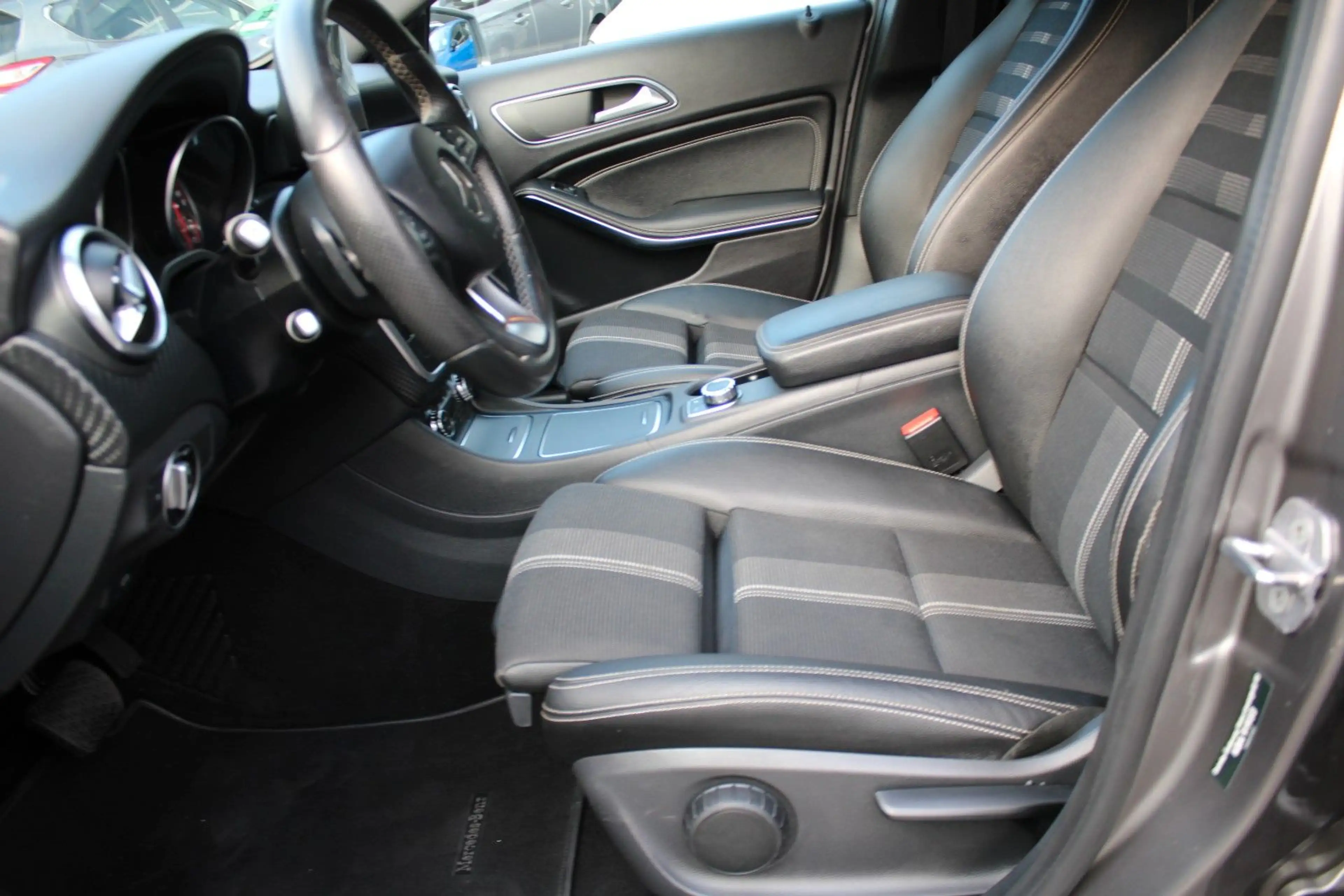 Mercedes-Benz A 180 CDI / d BlueEfficiency/KAM/LED/TOP/PDC/ — photo 7