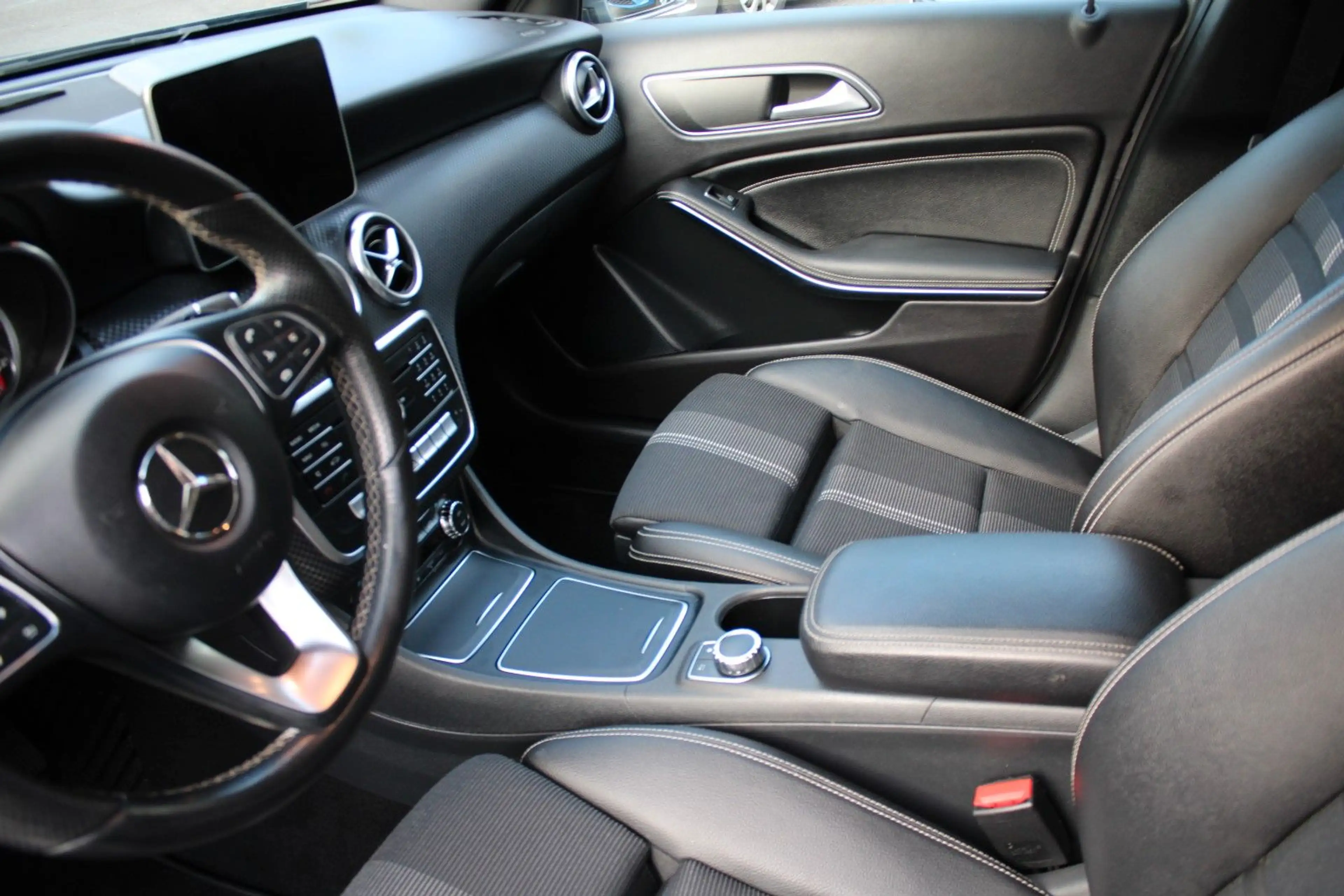 Mercedes-Benz A 180 CDI / d BlueEfficiency/KAM/LED/TOP/PDC/ — photo 9