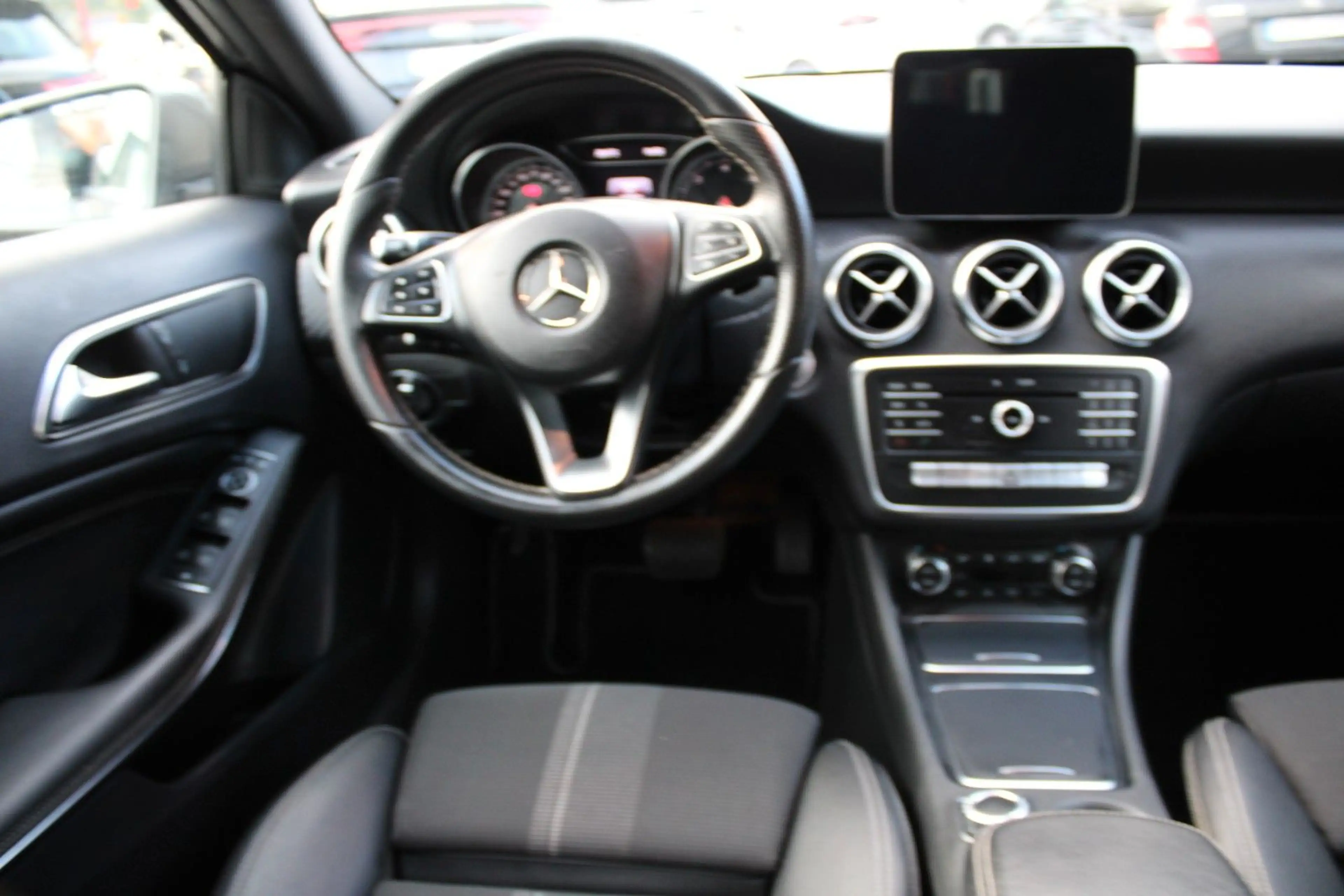 Mercedes-Benz A 180 CDI / d BlueEfficiency/KAM/LED/TOP/PDC/ — photo 13