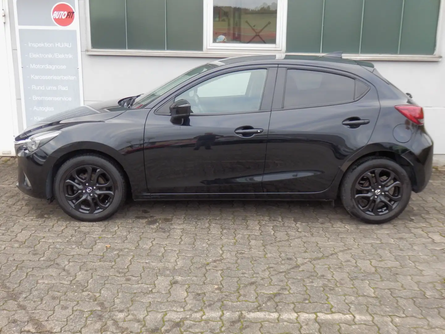 Mazda 2 2 SKYACTIV-G 90 KIZOKU Schwarz - 2