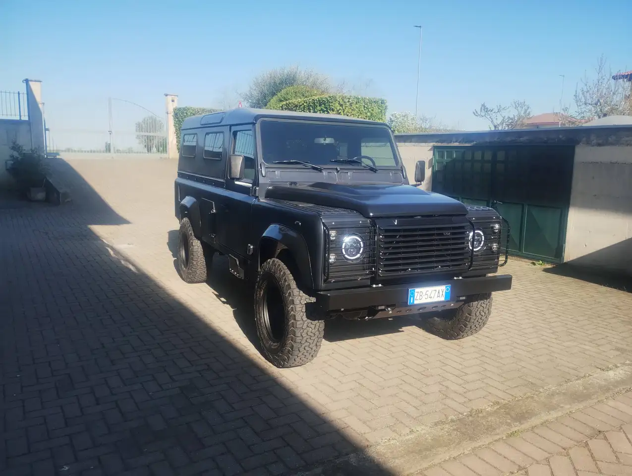 Land Rover Defender V8, foto 2