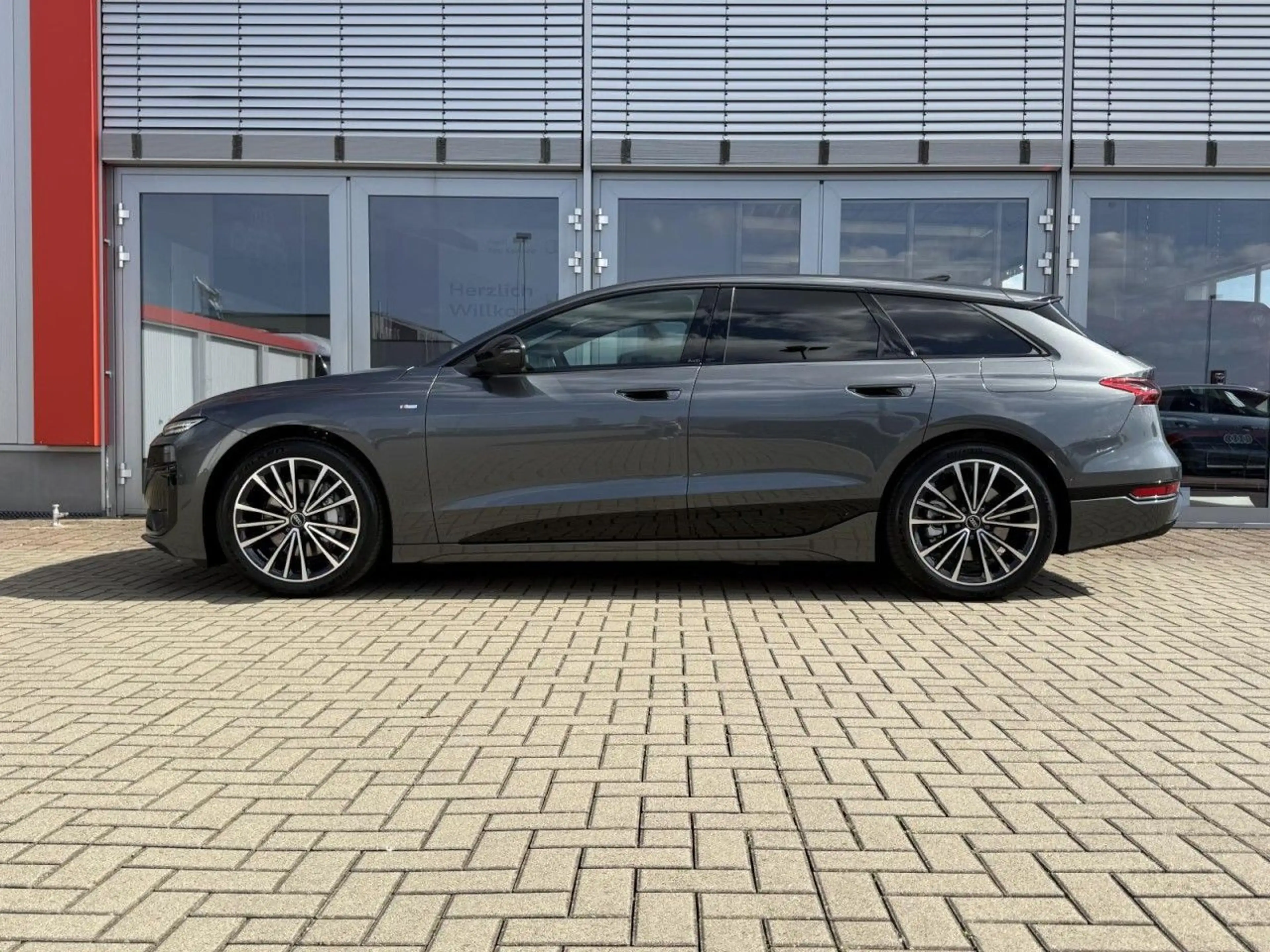 Audi A6 e-tron performance S line LUFT, HEAD, — photo 3