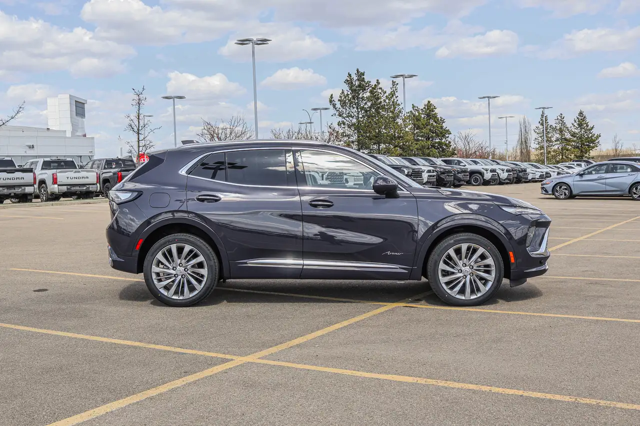 Buick Envision photo Buick Envision