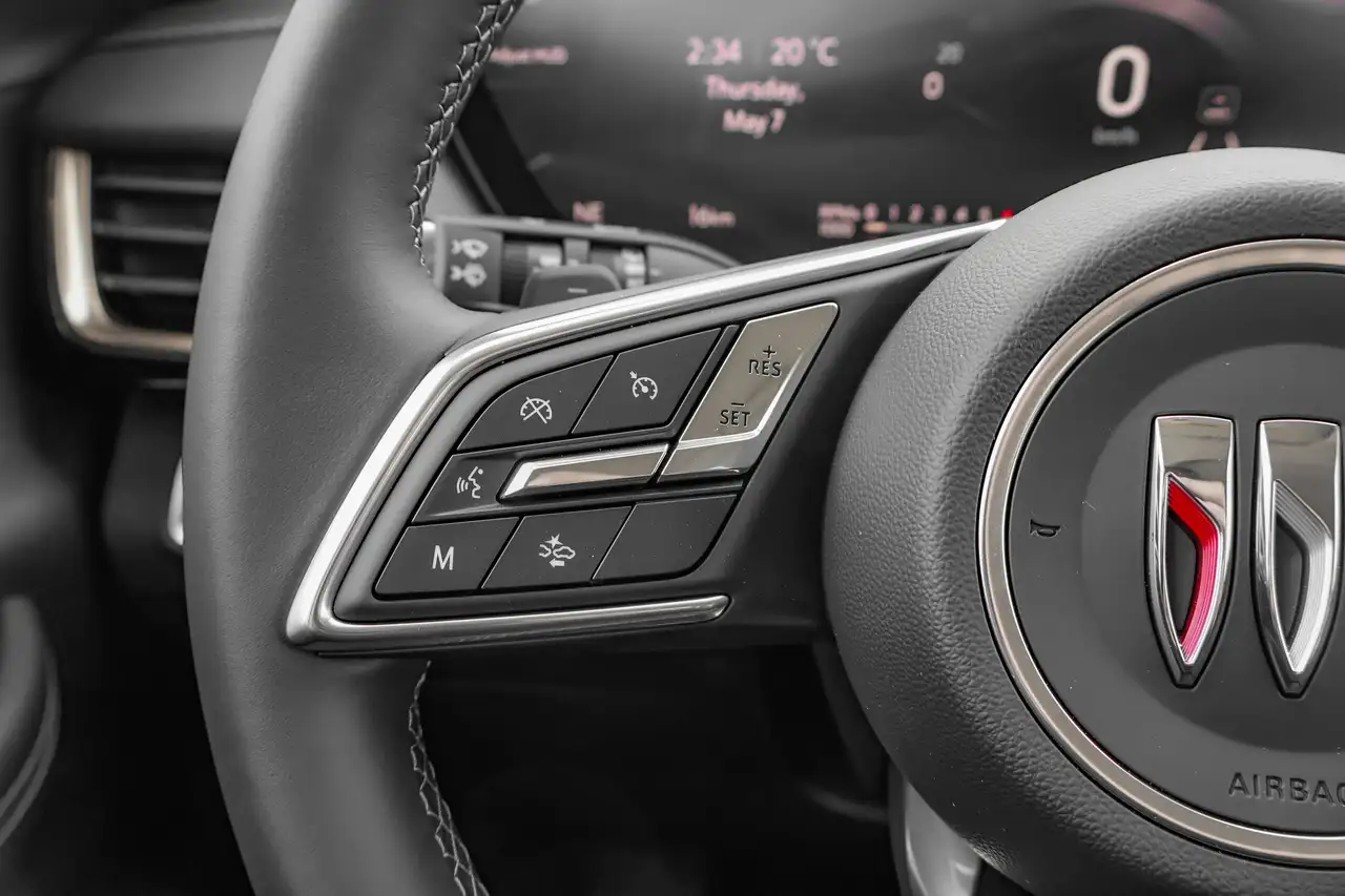 Buick Envision photo Buick Envision