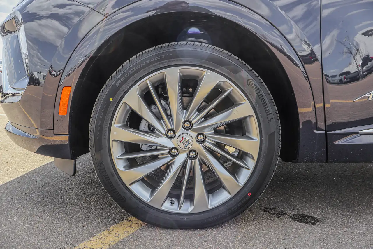 Buick Envision photo Buick Envision