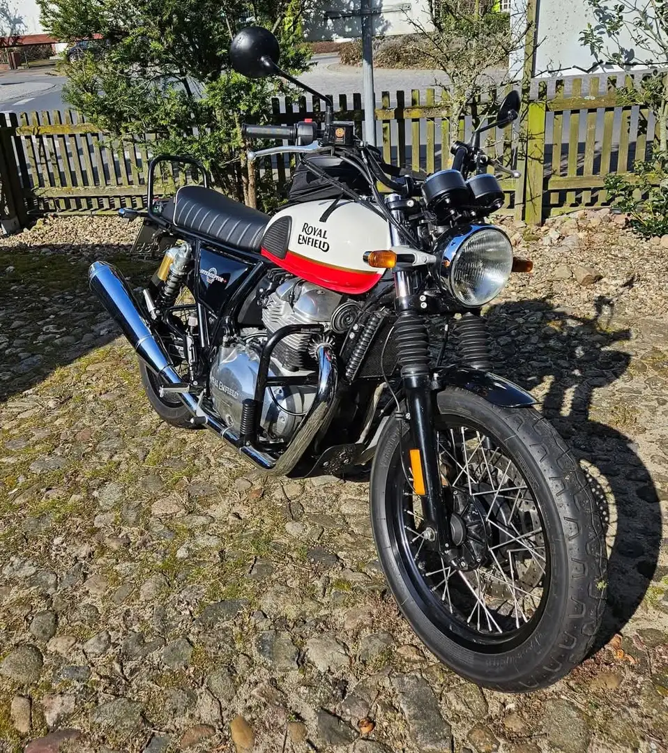 Royal Enfield Interceptor Alb - 1