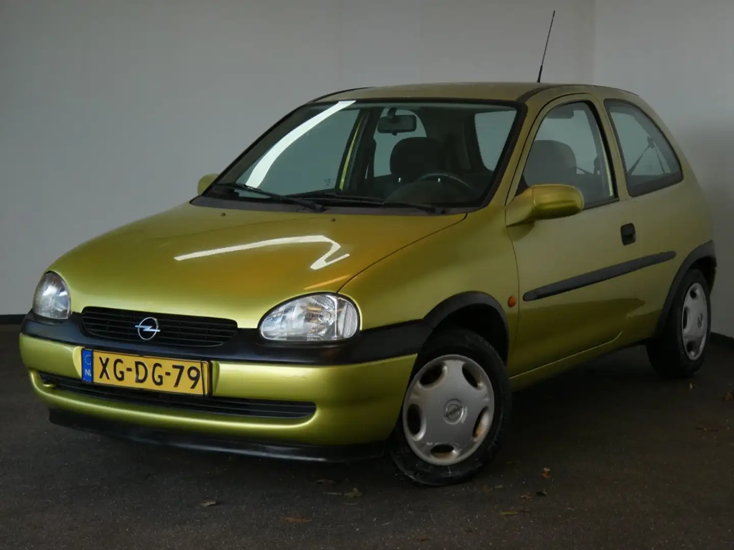 Opel Corsa Nwe APK 1.2i-16V Strada žuta - 1