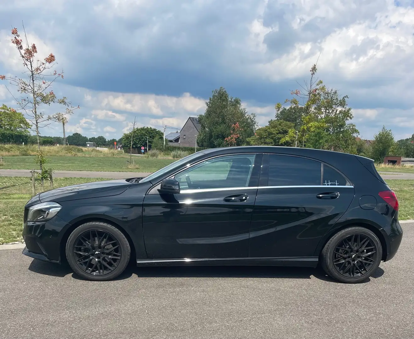 Mercedes-Benz A 180 A 180 Style crna - 1
