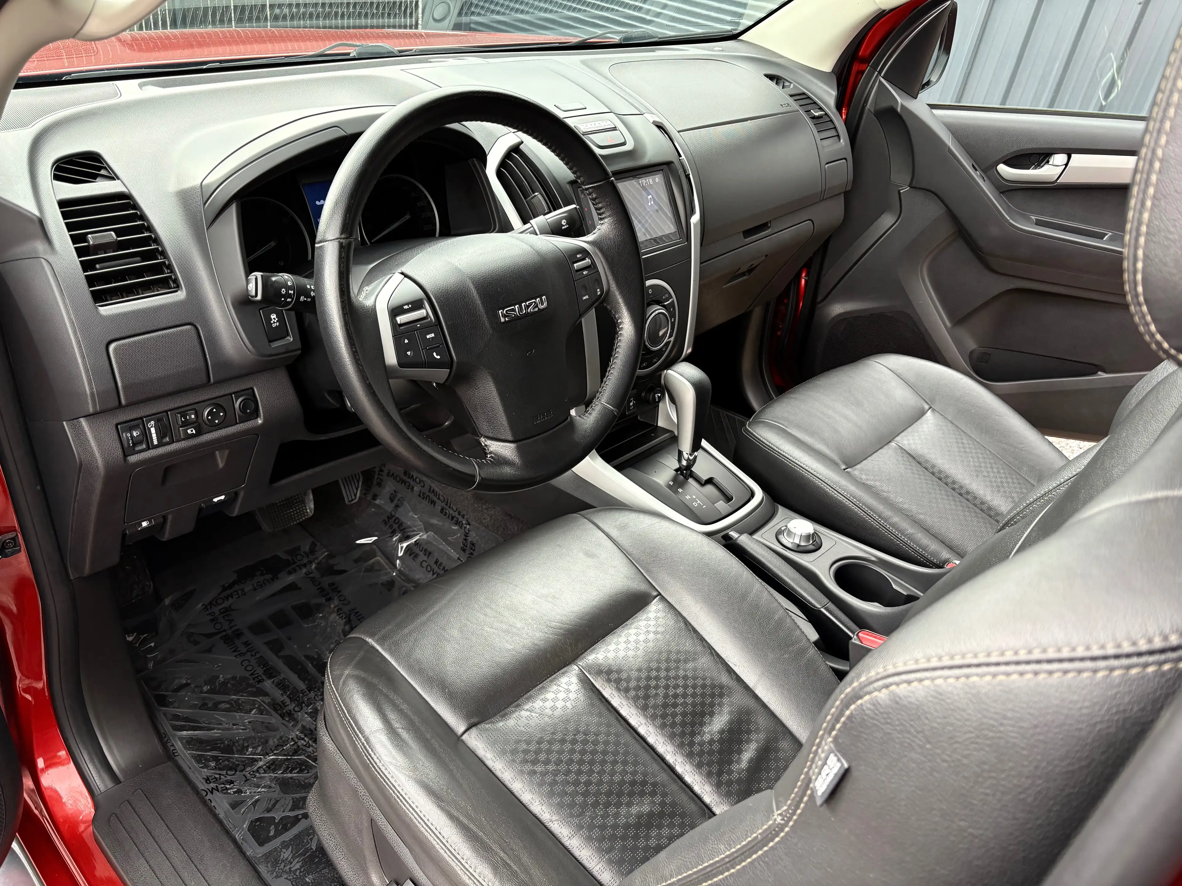 Isuzu D-Max 2.5 Turbo Di 4WD Katana/ Full Options/ Neuve — photo 6