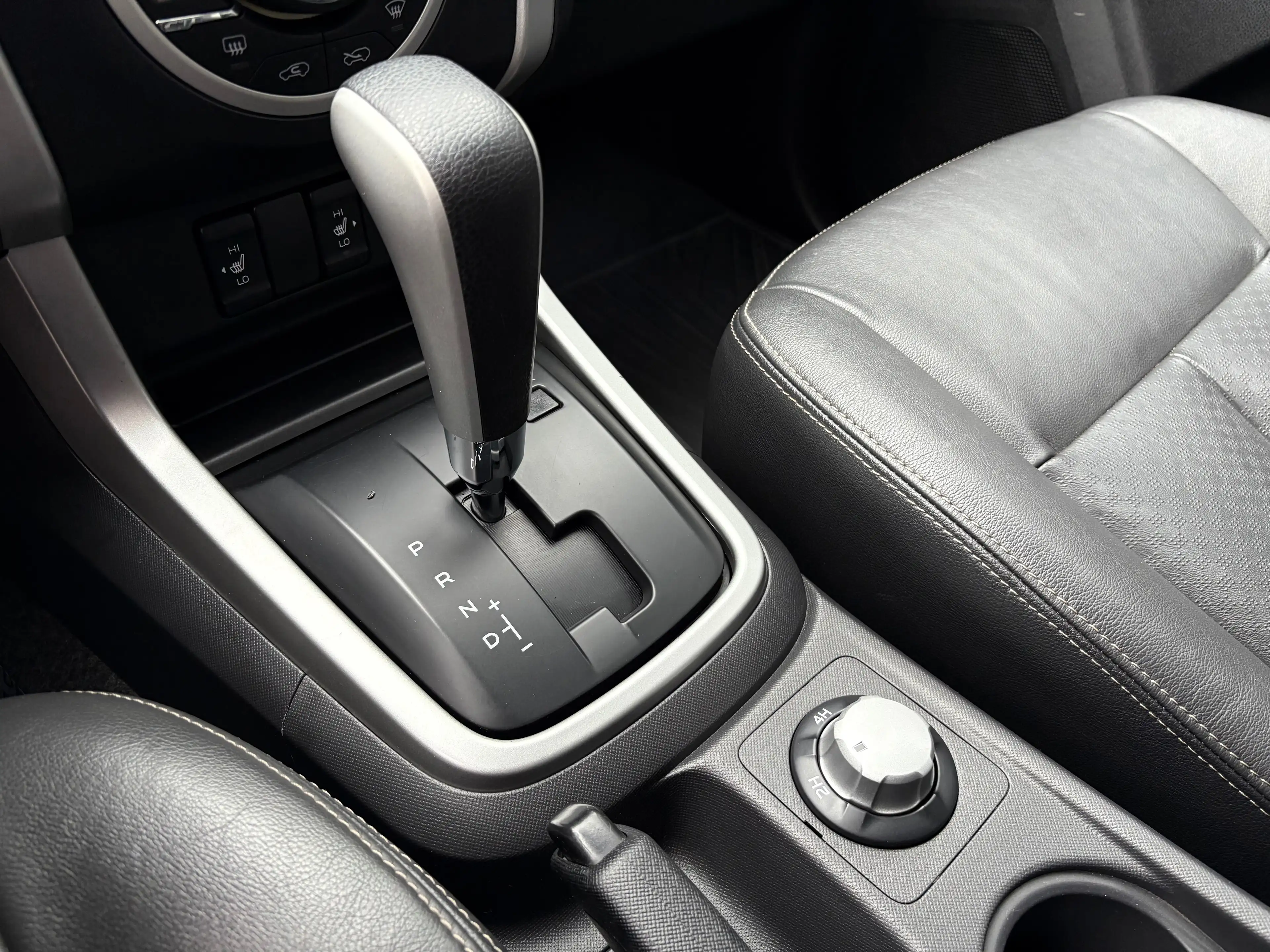 Isuzu D-Max 2.5 Turbo Di 4WD Katana/ Full Options/ Neuve — photo 11