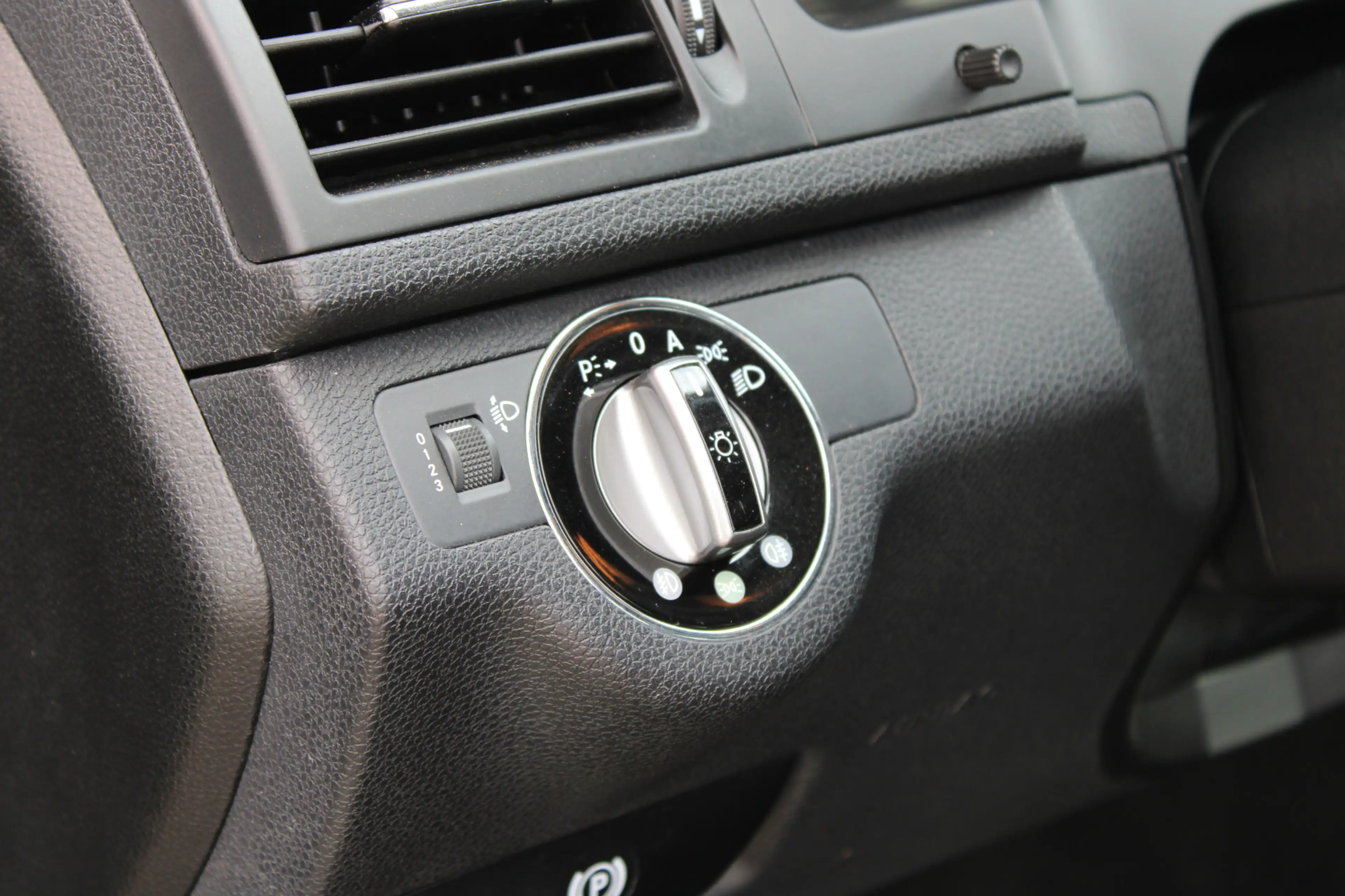 Mercedes-Benz C 180 K BlueEFFICIENCY Business Edition Elegance — photo 10