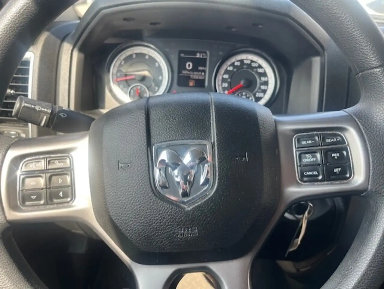 RAM 1500 снимка RAM 1500