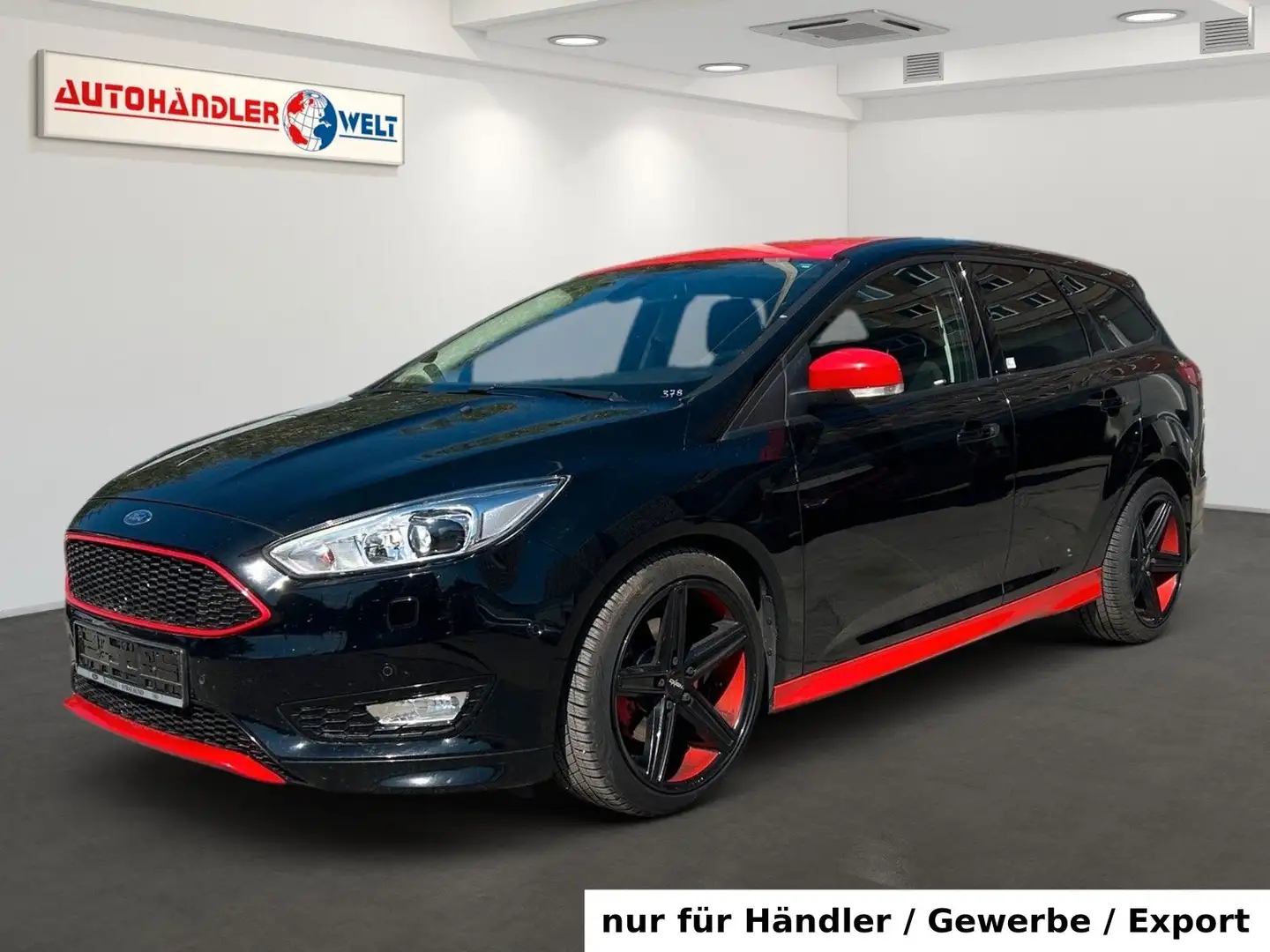 Ford Focus Kombi 2.0 TDCi Sport AAC Xenon SHZ PDC Schwarz - 1