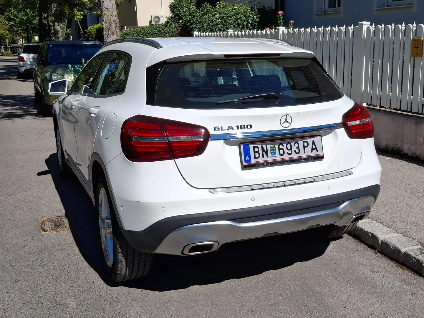Mercedes-Benz GLA 180 GLA 180 Edition Lifestyle Aut. Edition Lifestyle Weiß - 2