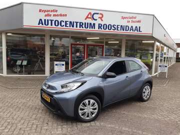 1.0 VVT-i S-CVT Play AUTOMAAT CRUISE CAMERA