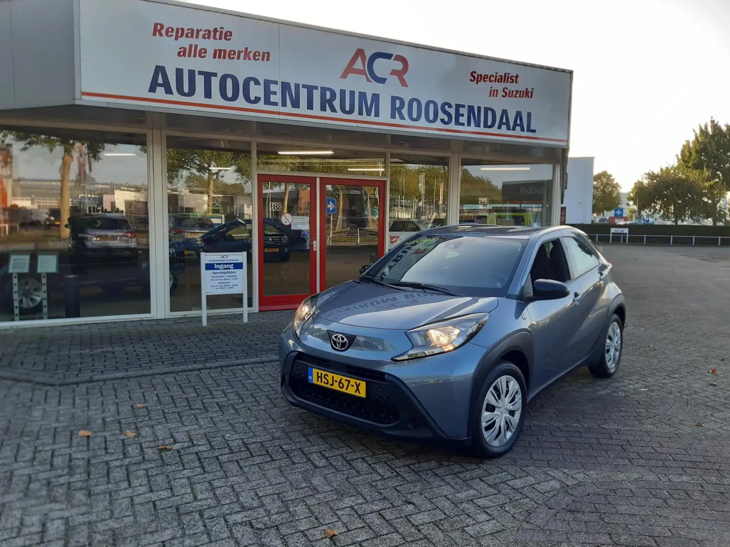 Toyota Aygo X 1.0 VVT-i S-CVT Play AUTOMAAT CRUISE CAMERA Grau - 1
