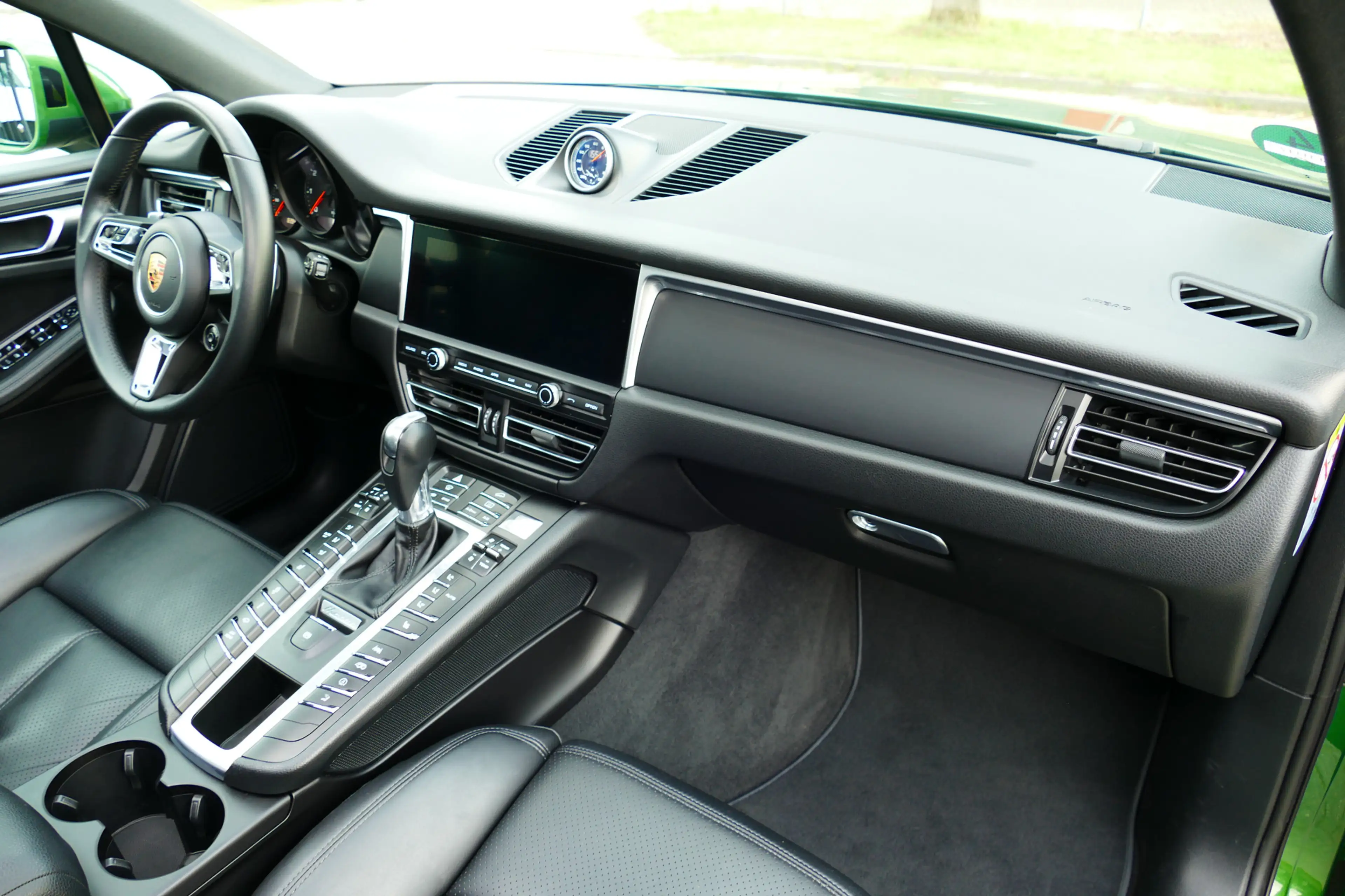 Porsche Macan 2.0 Face Lift 11-2018. Panodak, Luchtvering, 360 C — photo 6