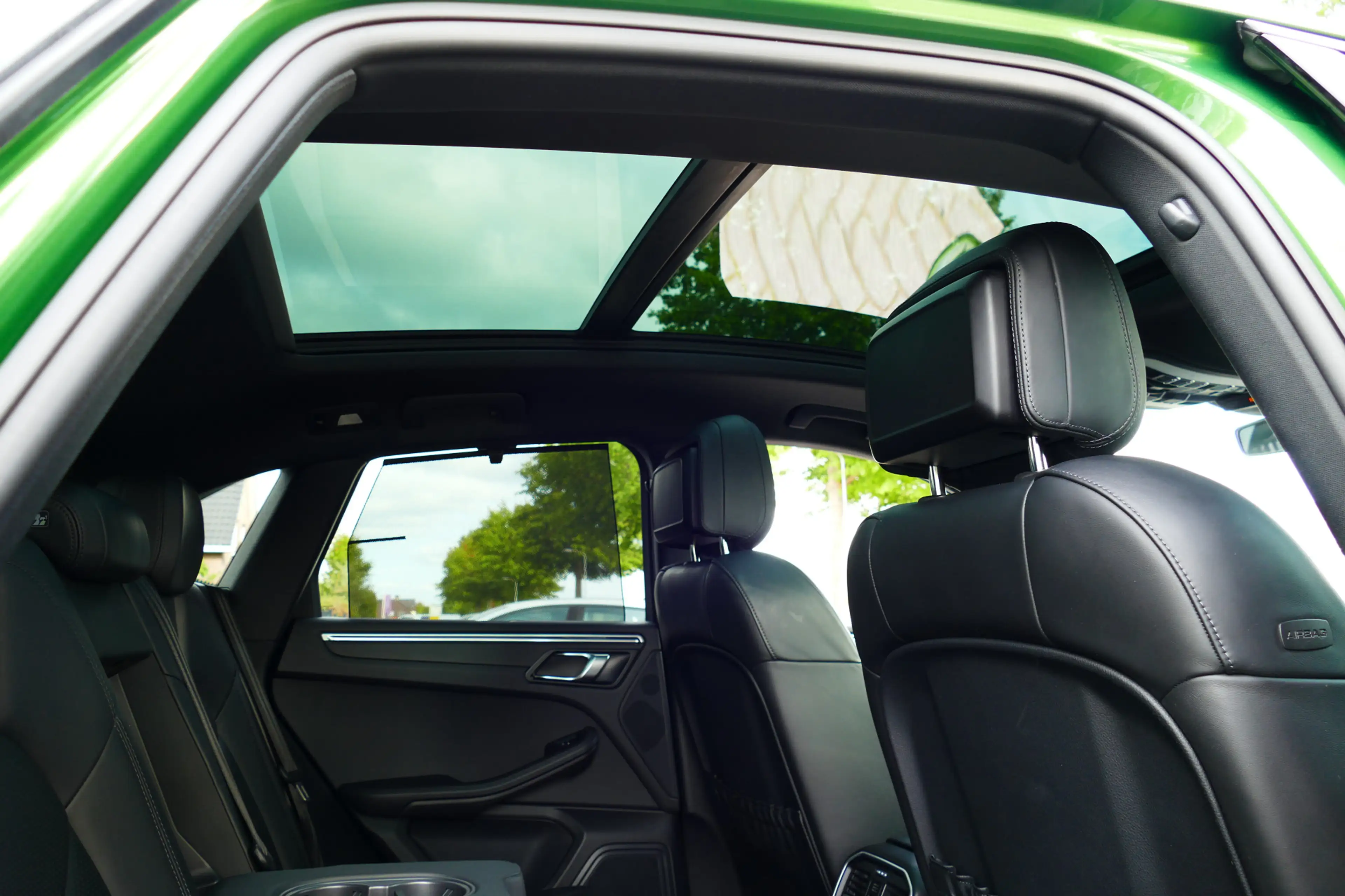 Porsche Macan 2.0 Face Lift 11-2018. Panodak, Luchtvering, 360 C — photo 11