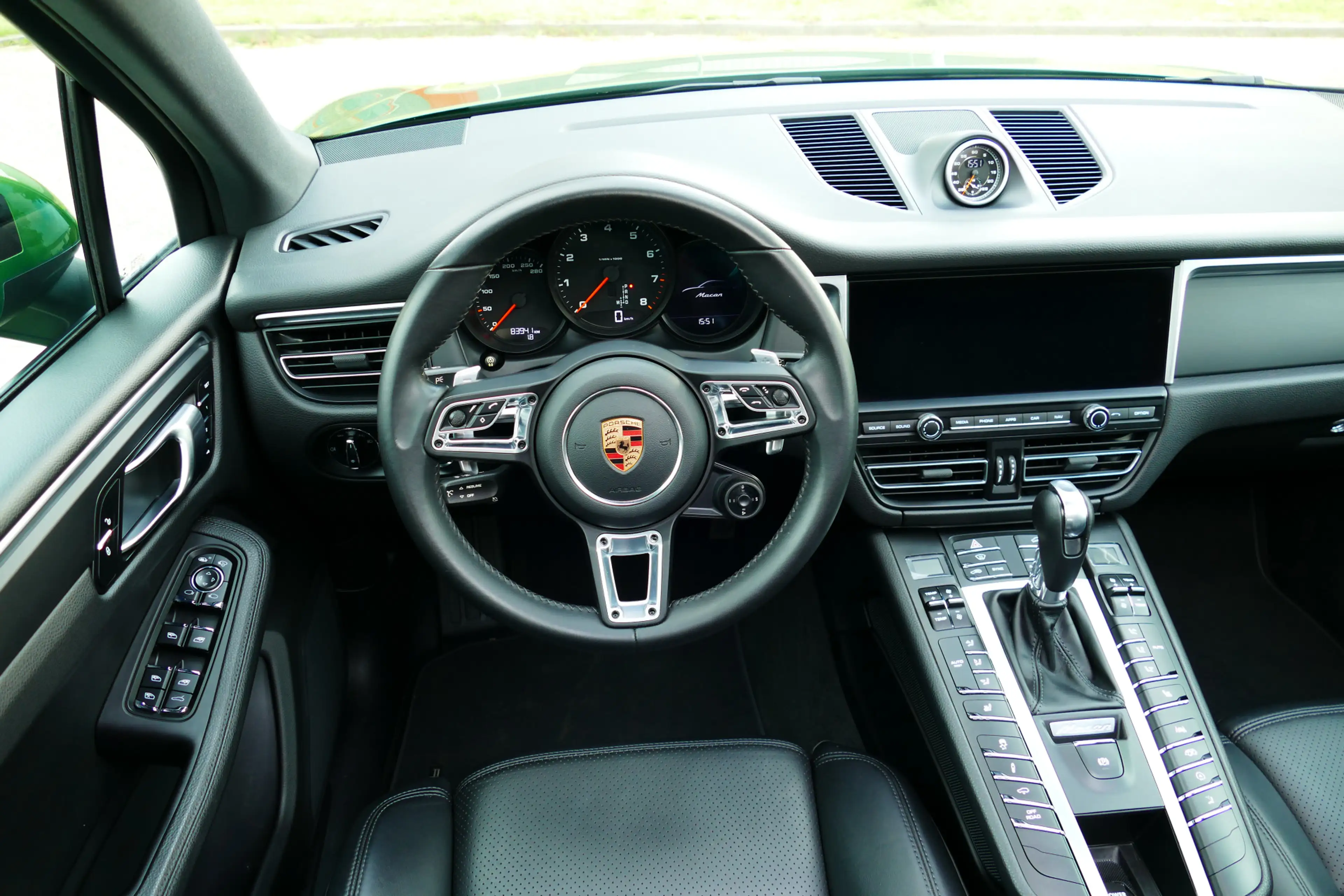 Porsche Macan 2.0 Face Lift 11-2018. Panodak, Luchtvering, 360 C — photo 16