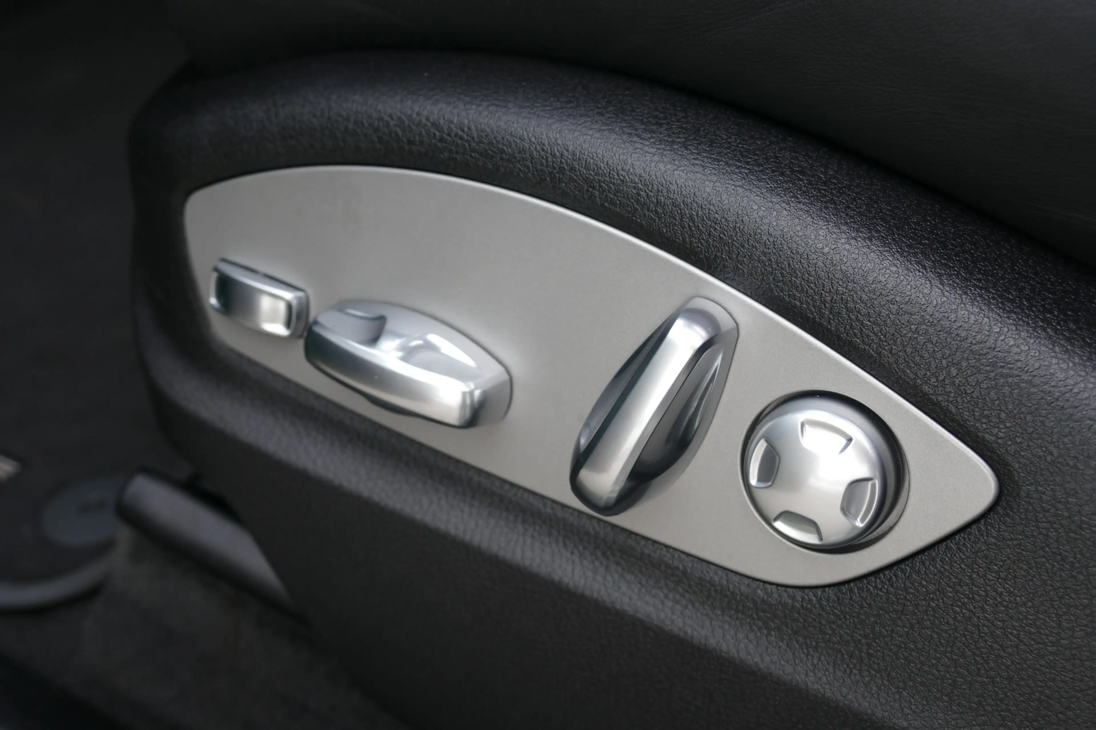 Porsche Macan 2.0 Face Lift 11-2018. Panodak, Luchtvering, 360 C — photo 35