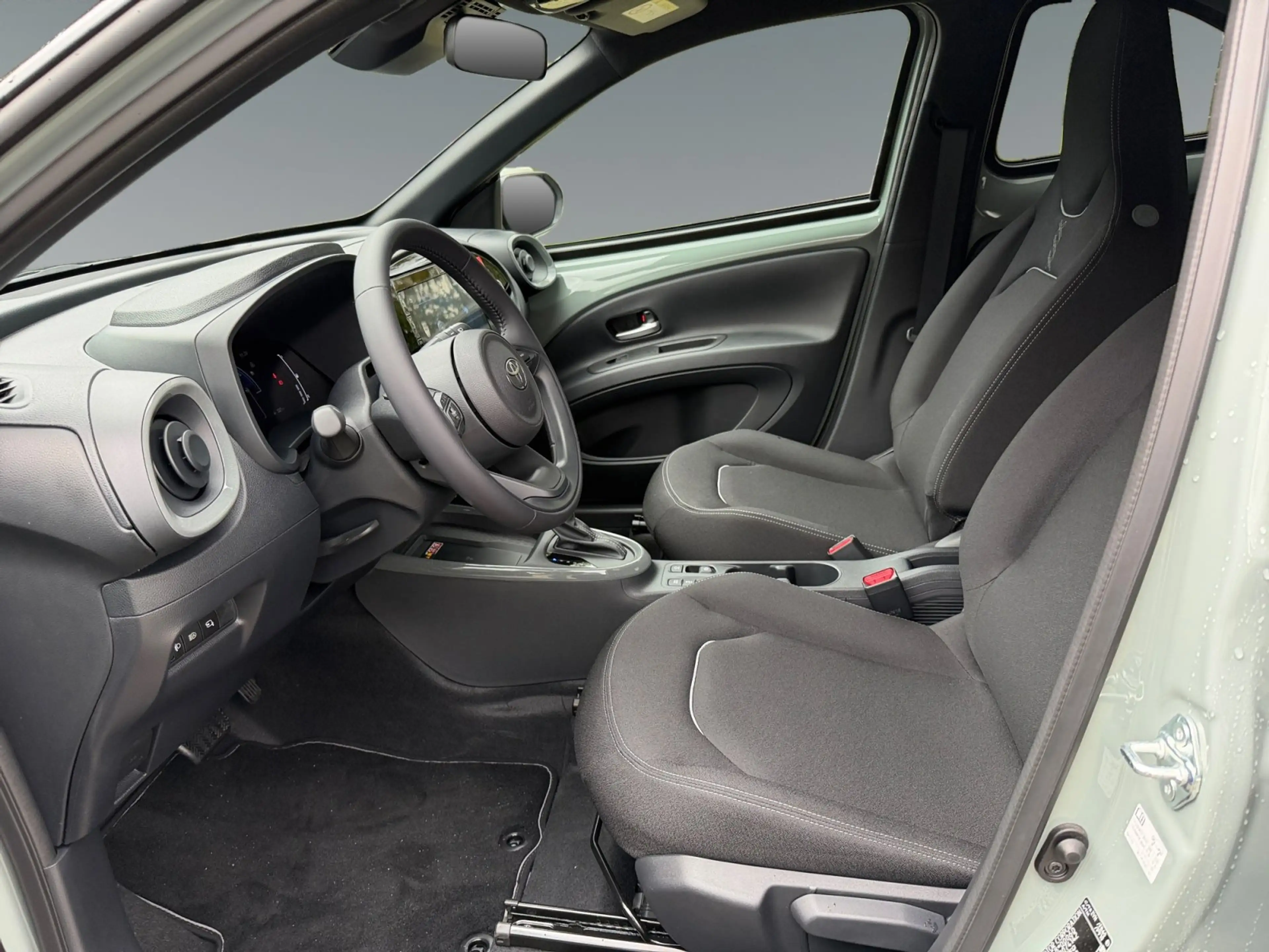 Toyota Aygo X Aygo 1.5 Teamplayer Kamera+SHZ+AUT+Kamera+ACC — photo 10