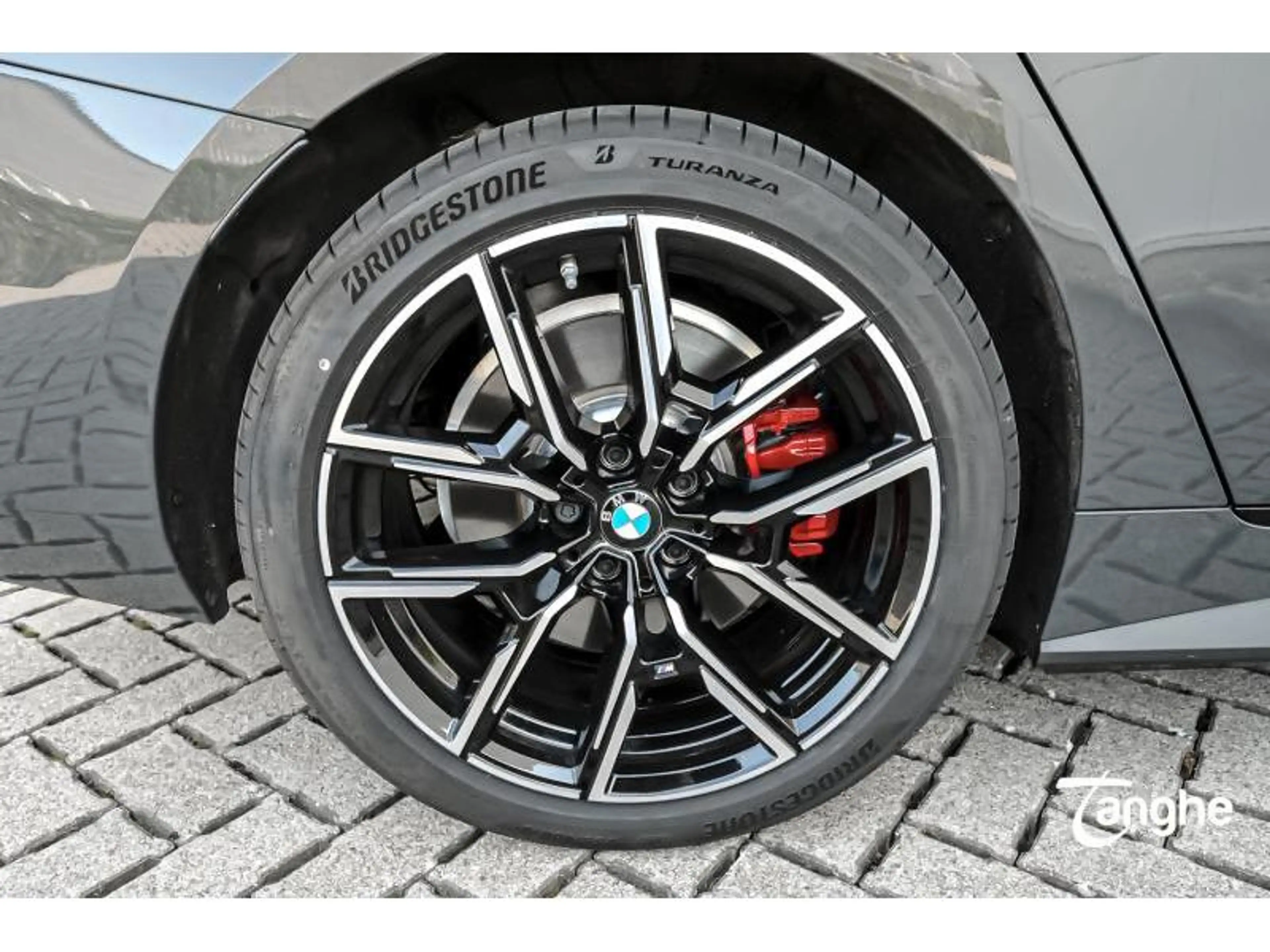 BMW i4 xDrive40 Gran Coupe — photo 8