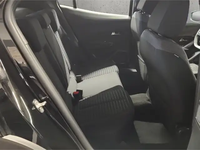 Peugeot 2008 view 14