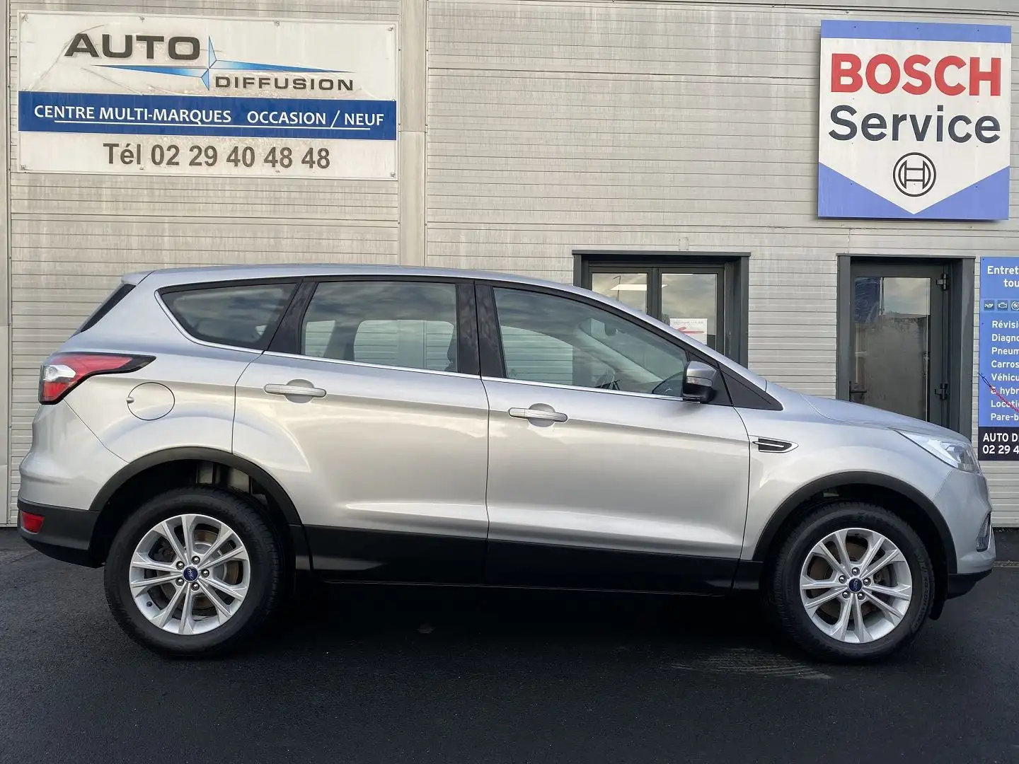 Ford Kuga 2.0 TDCI 150CV STOP\u0026START TITANIUM 4X2 Gris - 1
