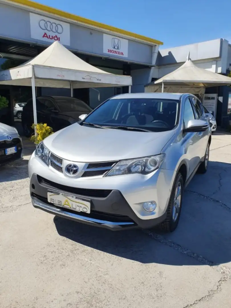 Toyota RAV 4 RAV4 2.0 D-4D 2WD Active Argent - 1