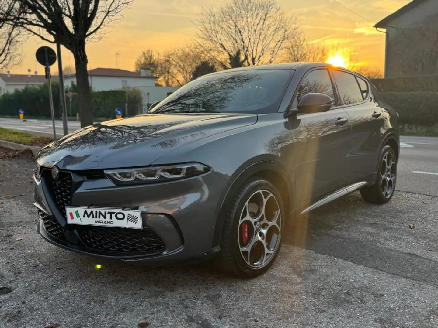 Alfa Romeo Tonale 1.5 160 CV MHEV TCT7 Veloce Grau - 1
