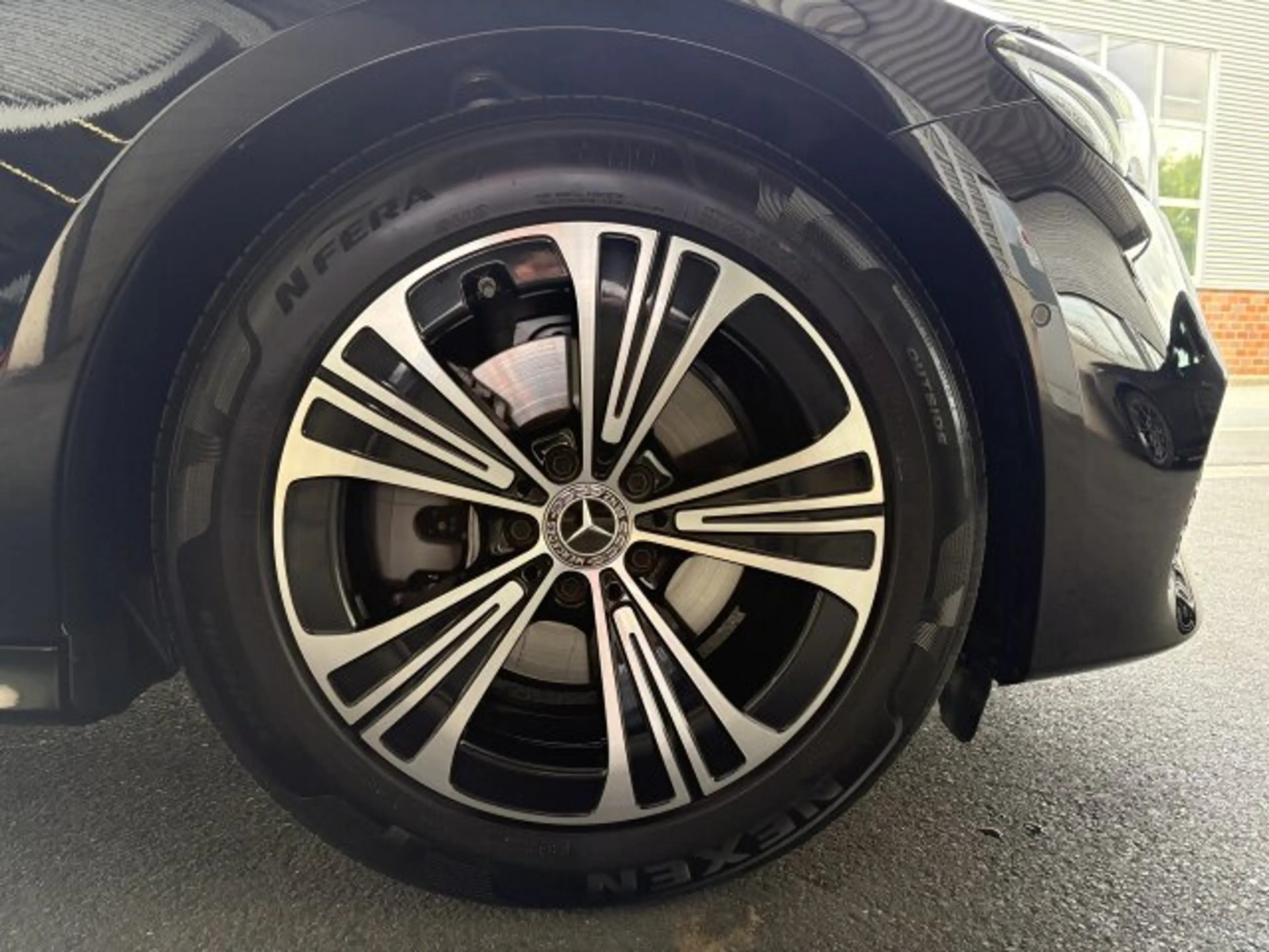 Mercedes-Benz E 220 E 220 d Limo AVANTGARDE Advanced Distr. Lkrdhzg. — photo 3