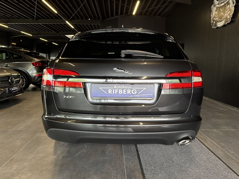 Jaguar XF 2.2 Diesel 8G Navi/Keyless/GSD/18Zoll/Xenon — photo 5