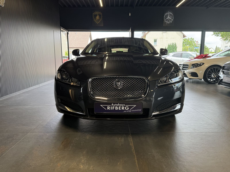Jaguar XF 2.2 Diesel 8G Navi/Keyless/GSD/18Zoll/Xenon — photo 2
