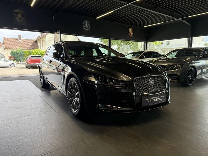 Jaguar XF 2.2 Diesel 8G Navi/Keyless/GSD/18Zoll/Xenon — photo 3