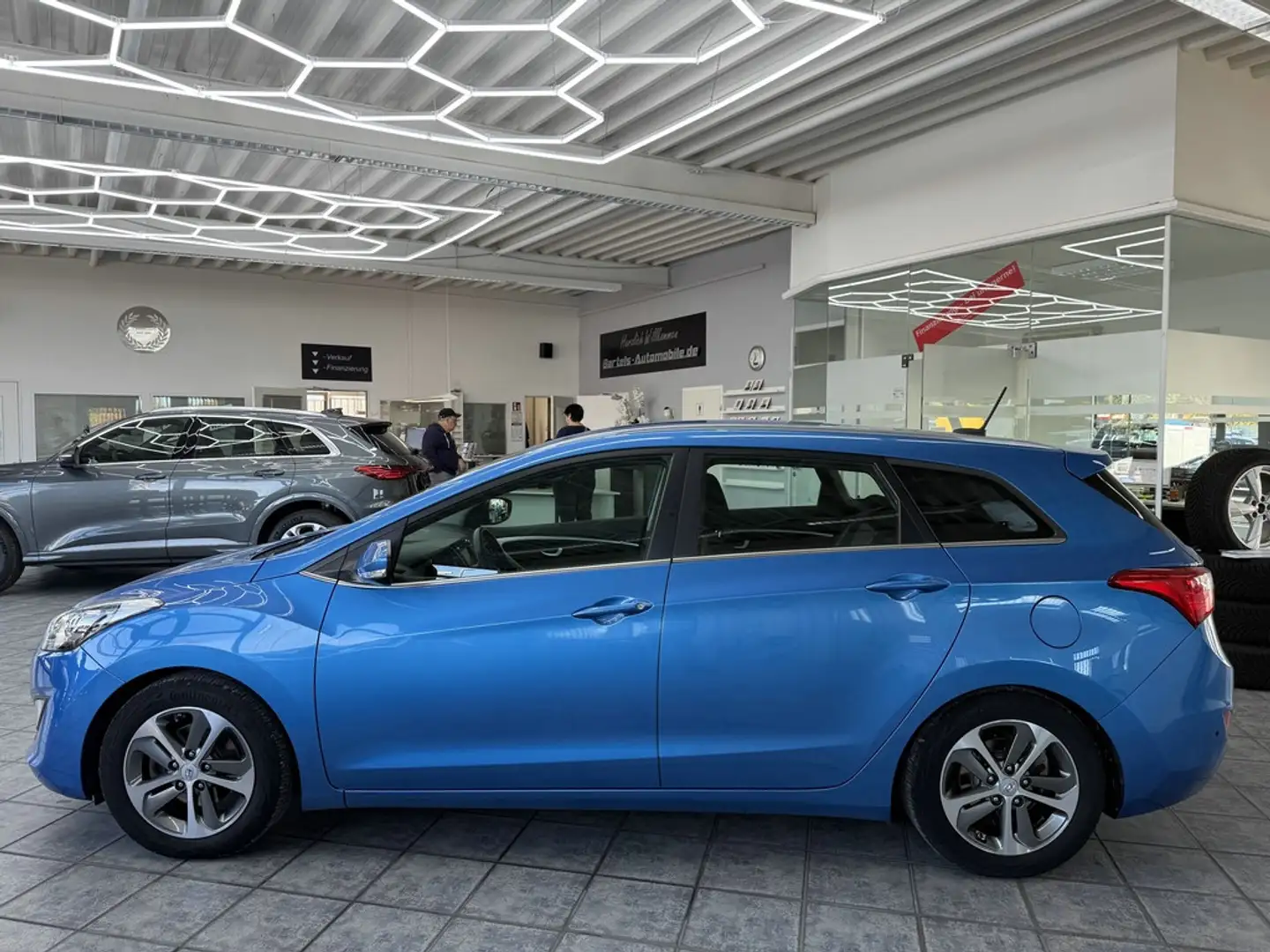 Hyundai i30 cw 1.6 GDI blue Classic, 1.Hd., Klimaautom. Bleu - 2