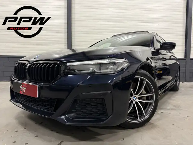 BMW 530 5-serie Touring 530e M-Sport bwjaar 06-2022 PANO/H