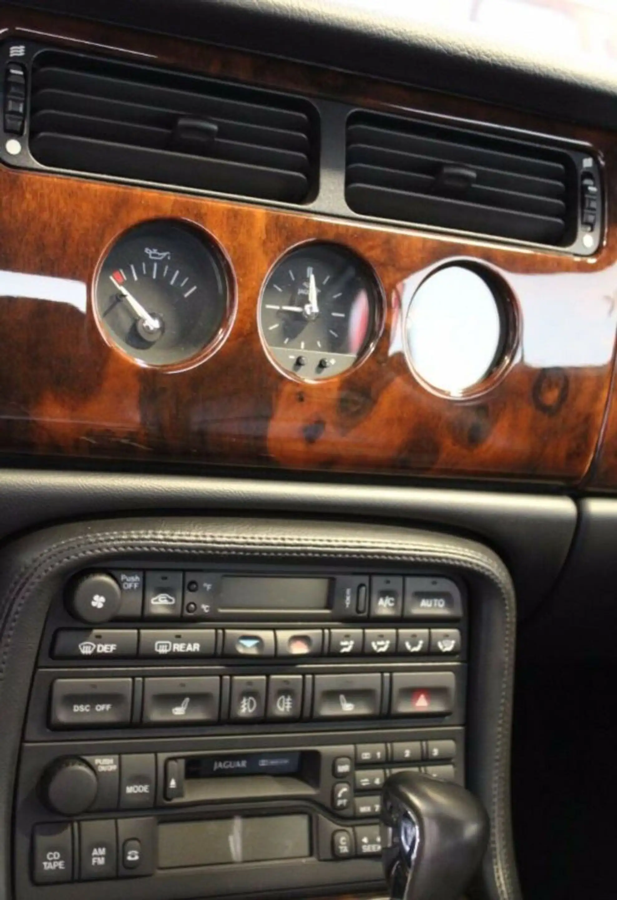 Jaguar XKR Cabrio — photo 2