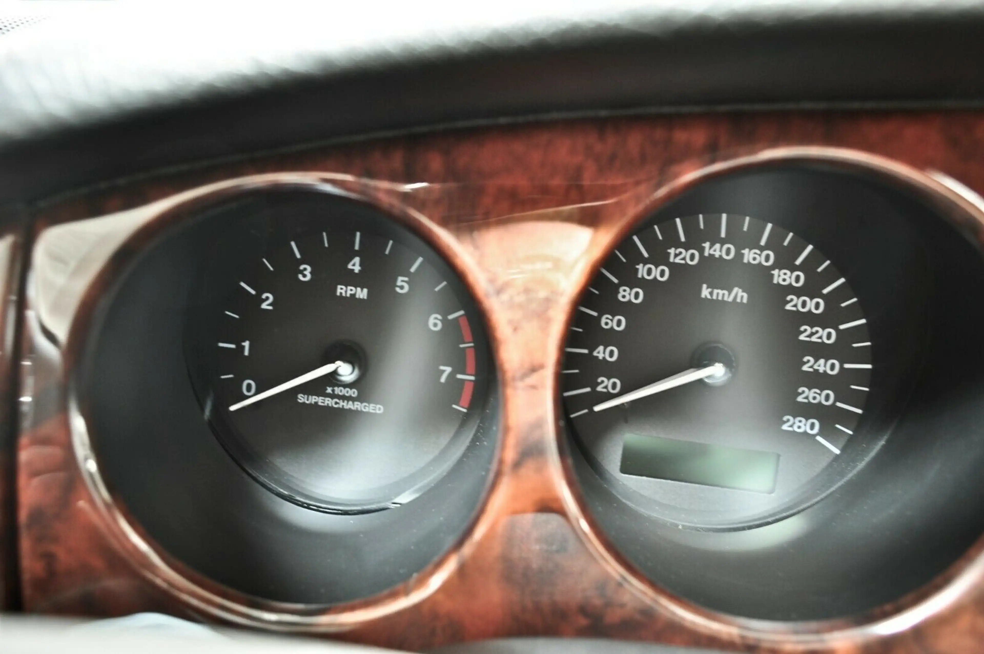 Jaguar XKR Cabrio — photo 14