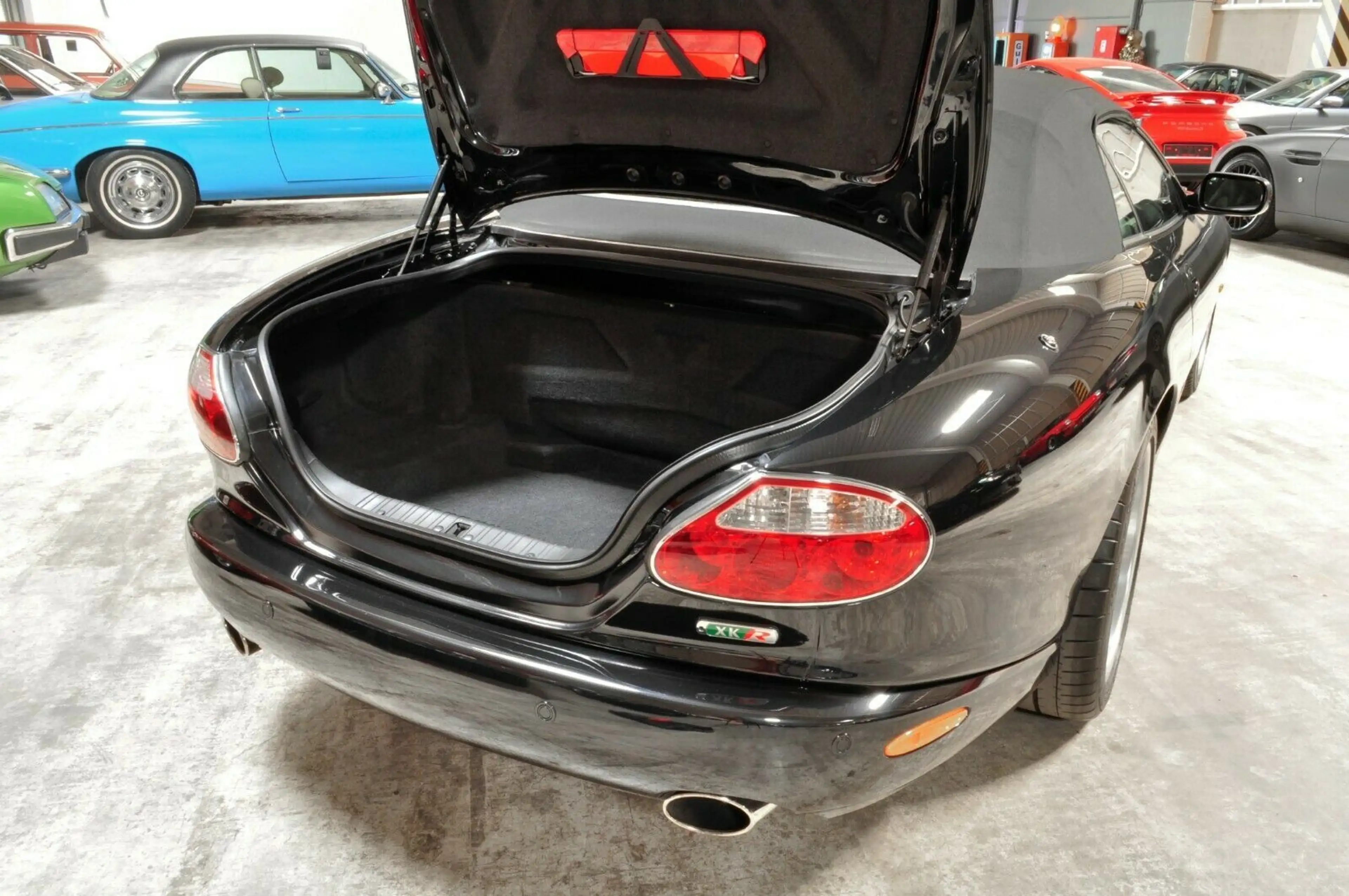 Jaguar XKR Cabrio — photo 8