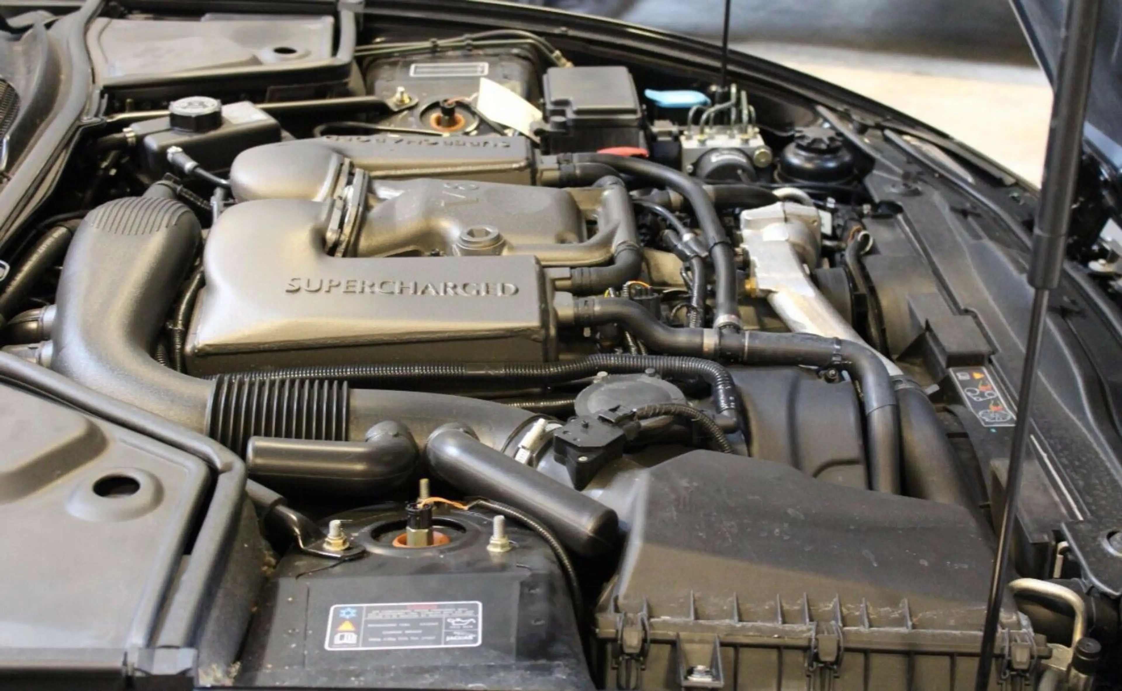 Jaguar XKR Cabrio — photo 4