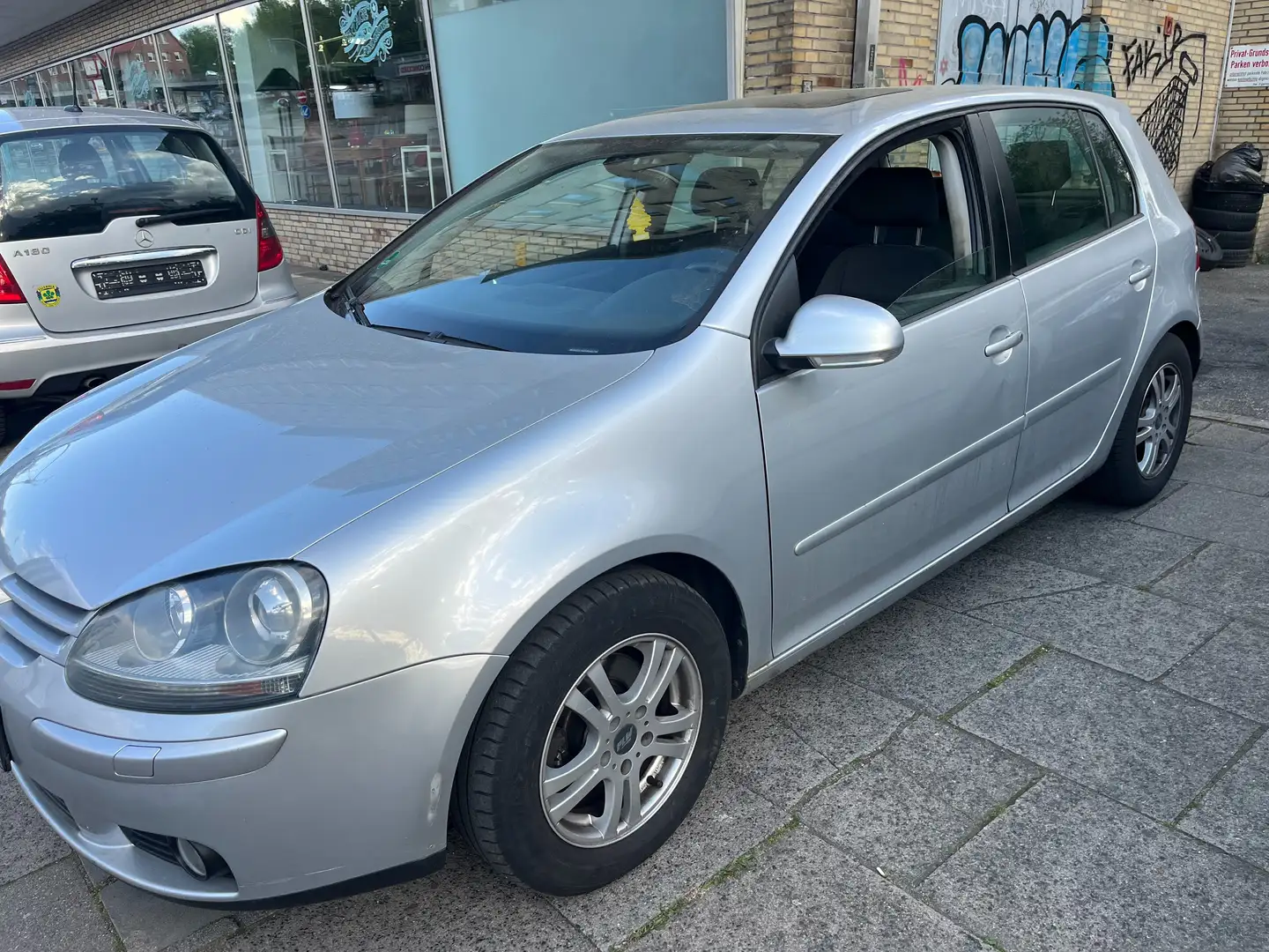 Volkswagen Golf Sportline 1,6 Automatik Klimaautomatik Navi Schieb Gris - 2