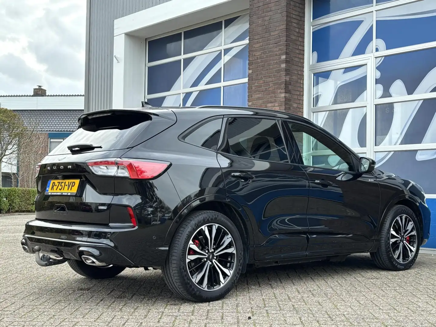 Ford Kuga 2.5 PHEV ST-Line X 225PK Winterpack Elek. Trekhaak Zwart - 2